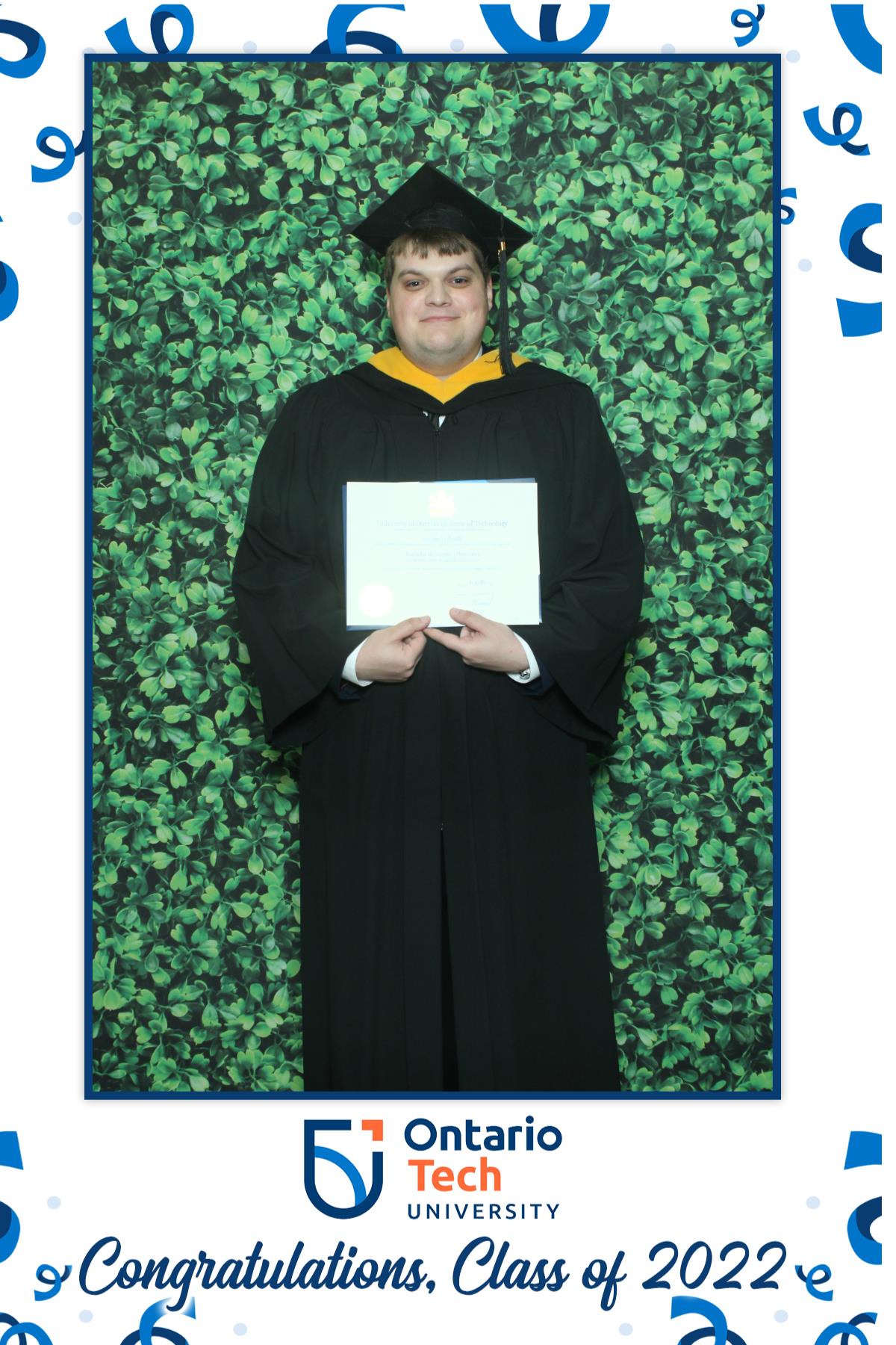 Ontario University Convocation 2022 | View more photos from the event at gallery.myselfiemirror.ca/u/romanmyselfiemirrorca/Ontario-University-Convocation-2022