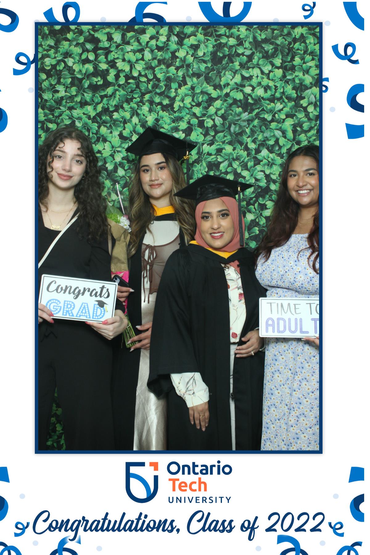 Ontario University Convocation 2022 | View more photos from the event at gallery.myselfiemirror.ca/u/romanmyselfiemirrorca/Ontario-University-Convocation-2022