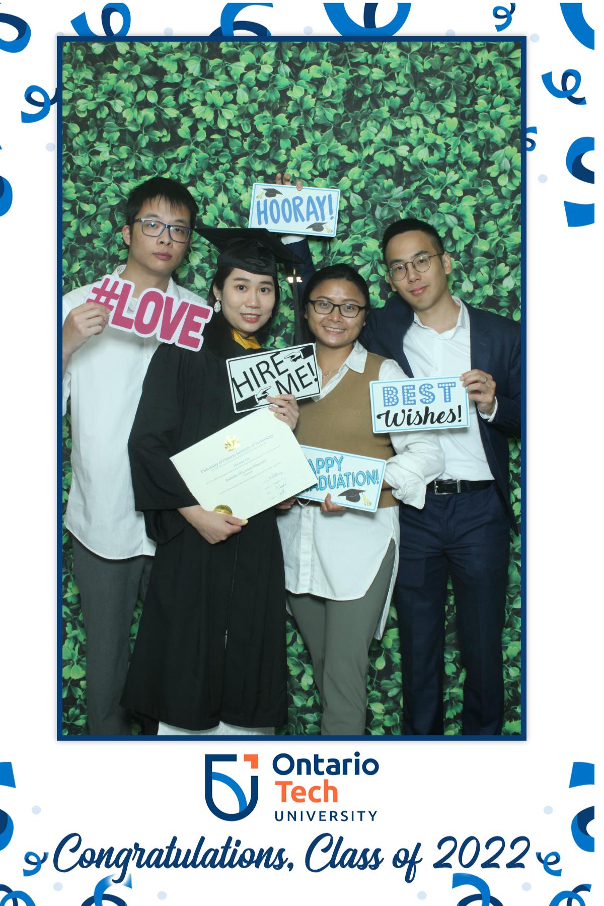 Ontario University Convocation 2022 | View more photos from the event at gallery.myselfiemirror.ca/u/romanmyselfiemirrorca/Ontario-University-Convocation-2022