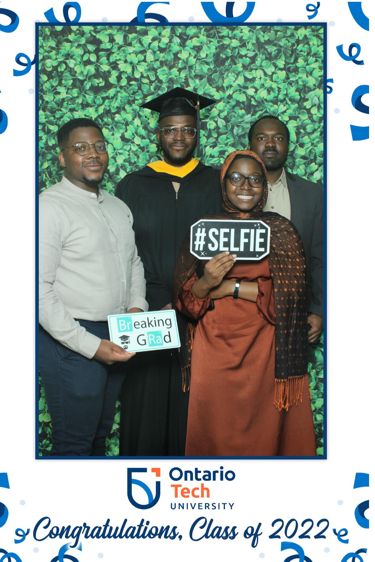 Ontario University Convocation 2022 | View more photos from the event at gallery.myselfiemirror.ca/u/romanmyselfiemirrorca/Ontario-University-Convocation-2022