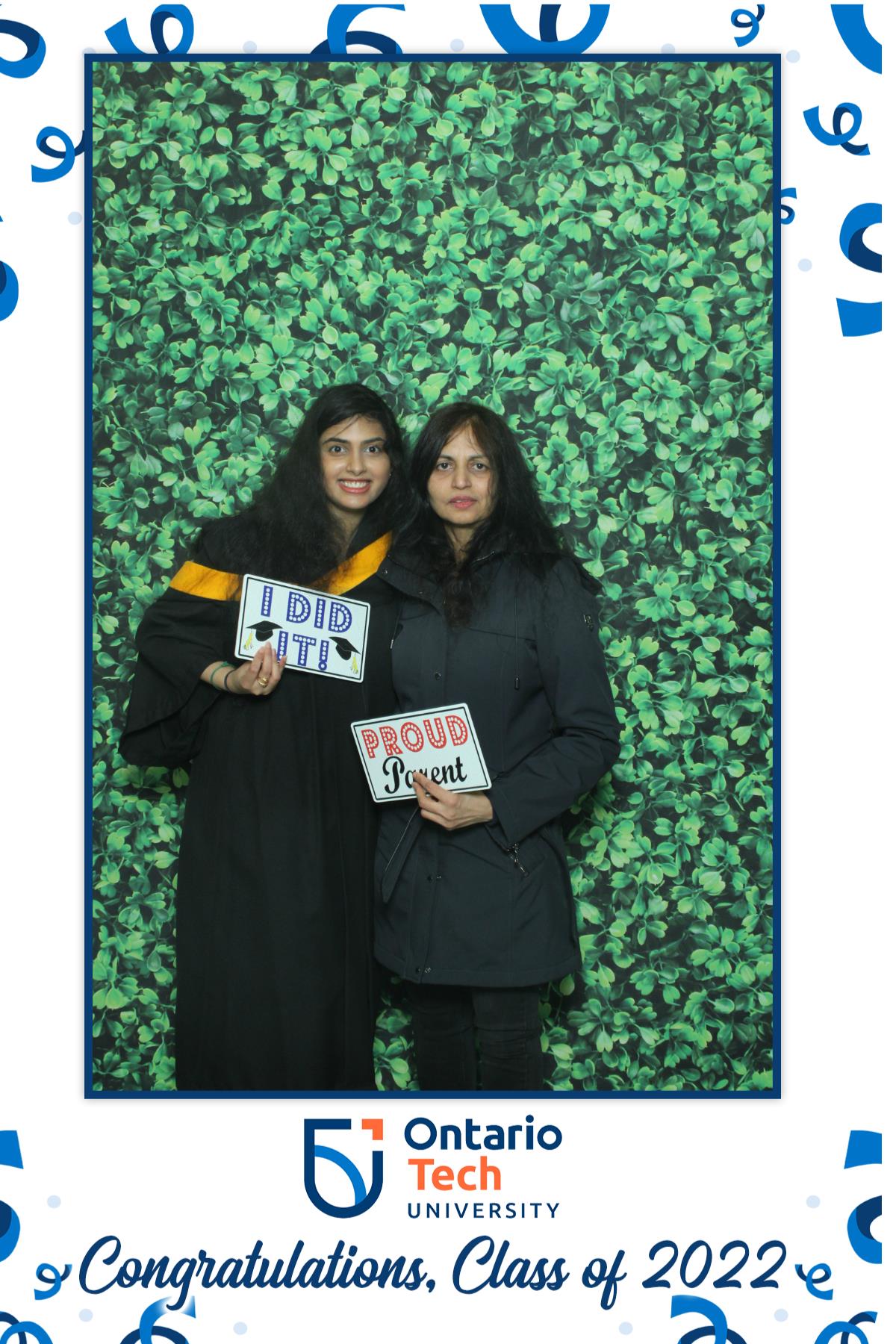 Ontario University Convocation 2022 | View more photos from the event at gallery.myselfiemirror.ca/u/romanmyselfiemirrorca/Ontario-University-Convocation-2022