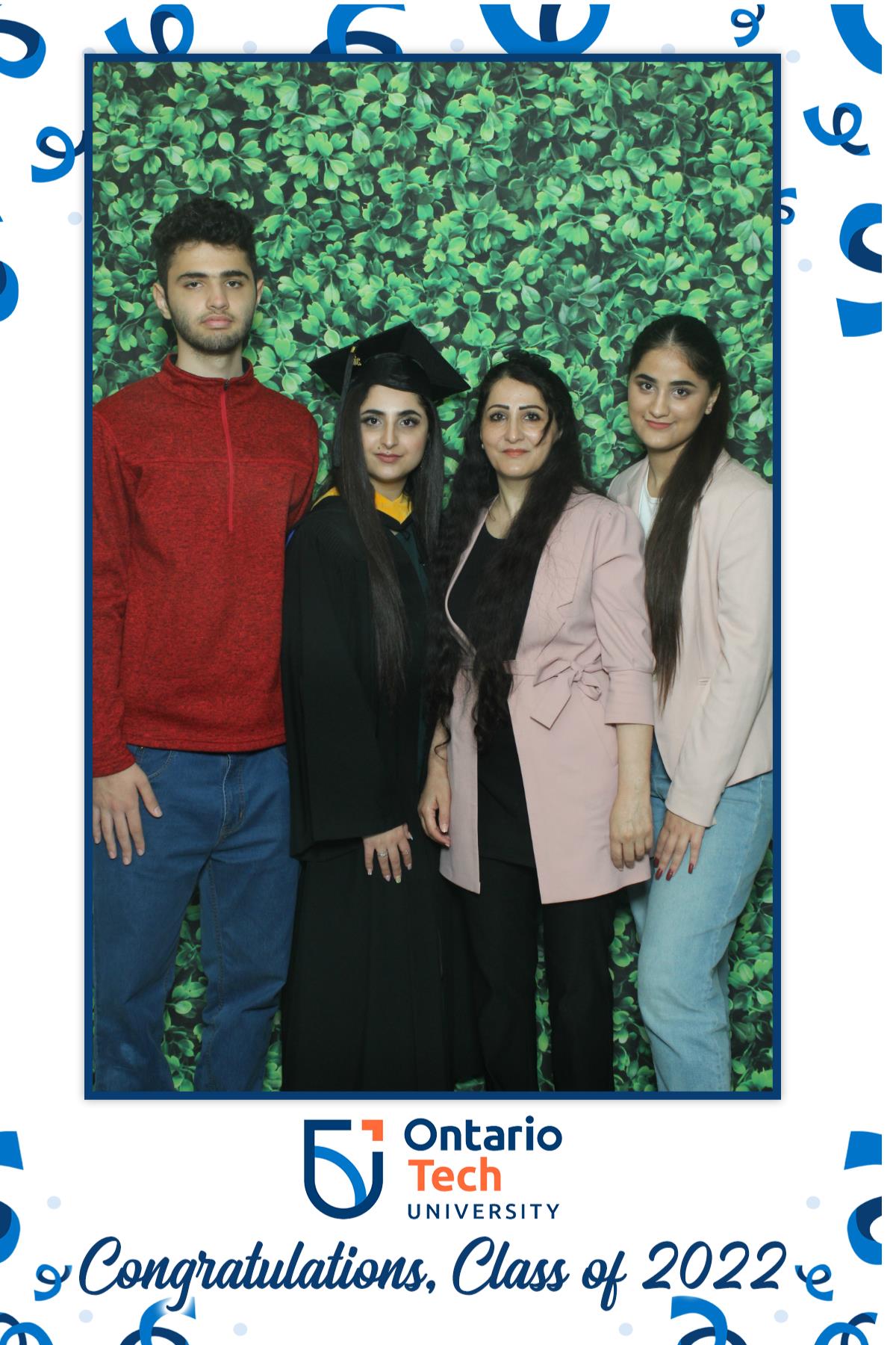 Ontario University Convocation 2022 | View more photos from the event at gallery.myselfiemirror.ca/u/romanmyselfiemirrorca/Ontario-University-Convocation-2022