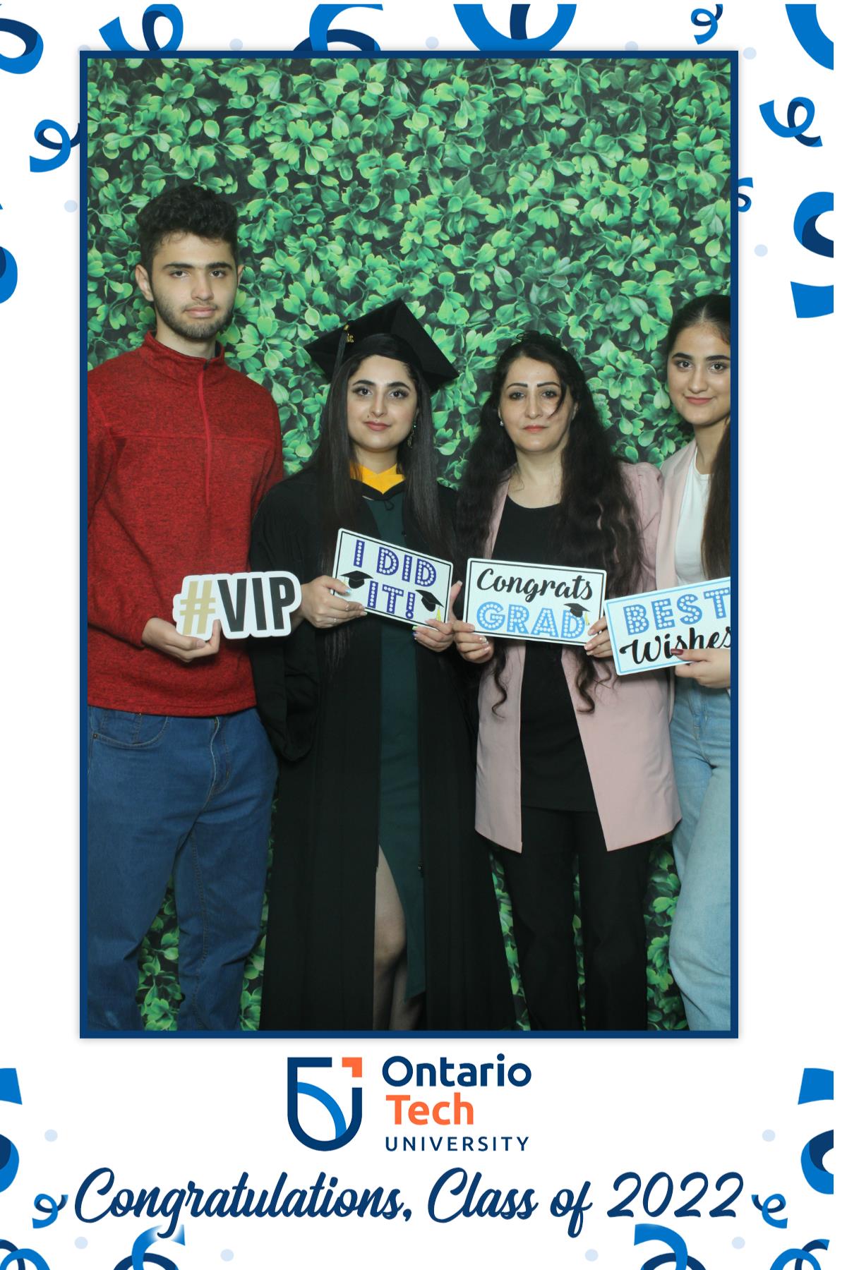 Ontario University Convocation 2022 | View more photos from the event at gallery.myselfiemirror.ca/u/romanmyselfiemirrorca/Ontario-University-Convocation-2022