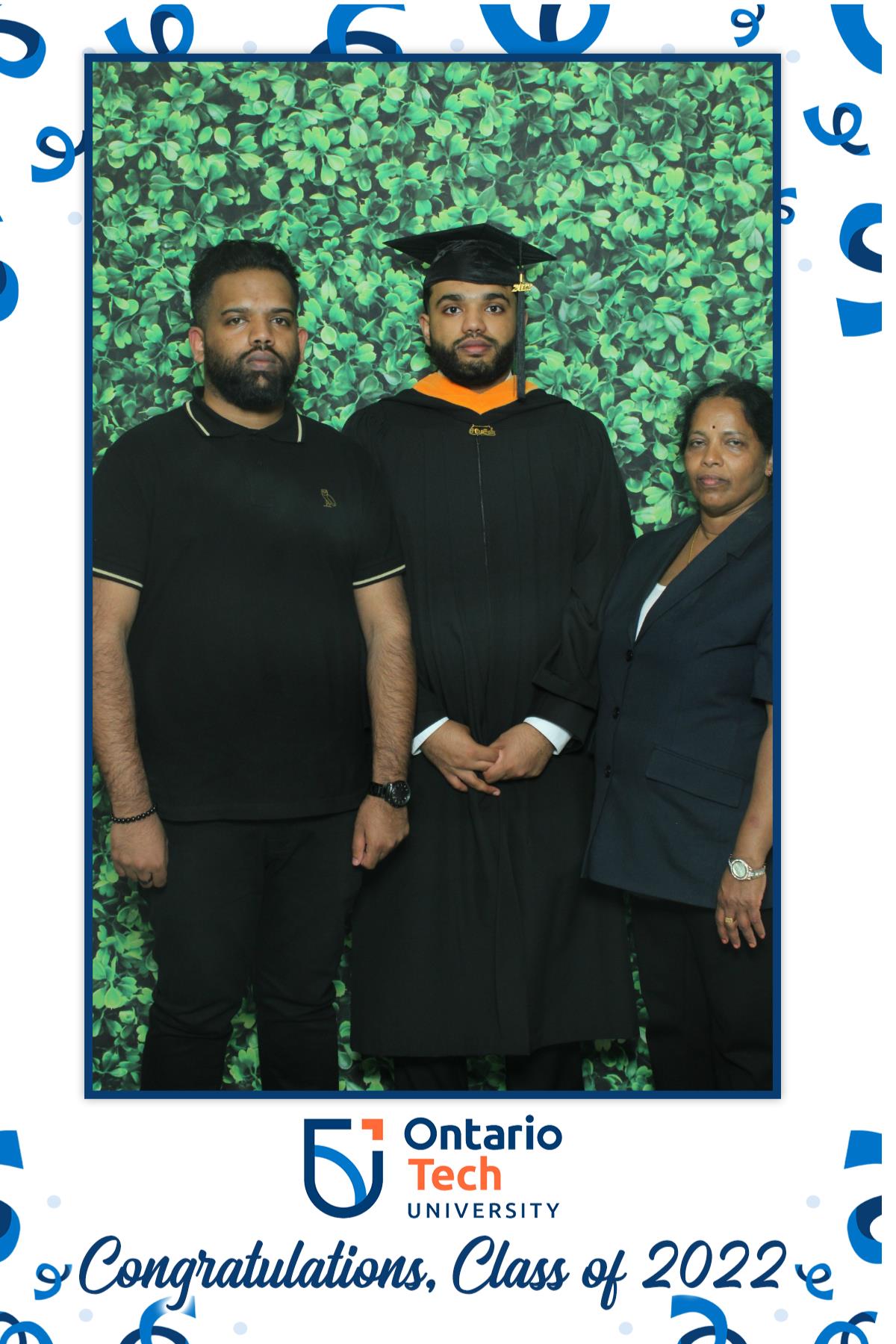 Ontario University Convocation 2022 | View more photos from the event at gallery.myselfiemirror.ca/u/romanmyselfiemirrorca/Ontario-University-Convocation-2022