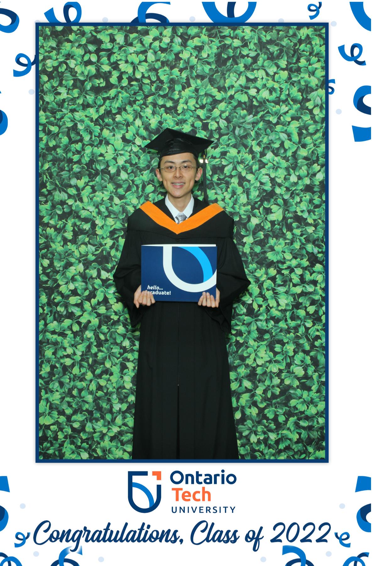 Ontario University Convocation 2022 | View more photos from the event at gallery.myselfiemirror.ca/u/romanmyselfiemirrorca/Ontario-University-Convocation-2022