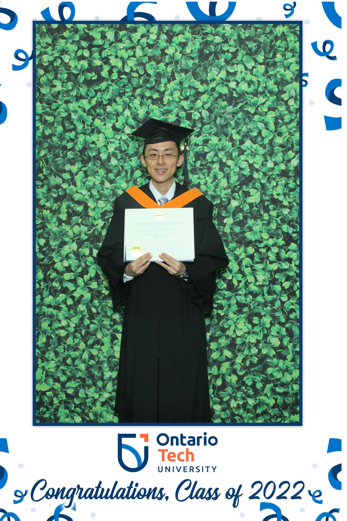 Ontario University Convocation 2022 | View more photos from the event at gallery.myselfiemirror.ca/u/romanmyselfiemirrorca/Ontario-University-Convocation-2022