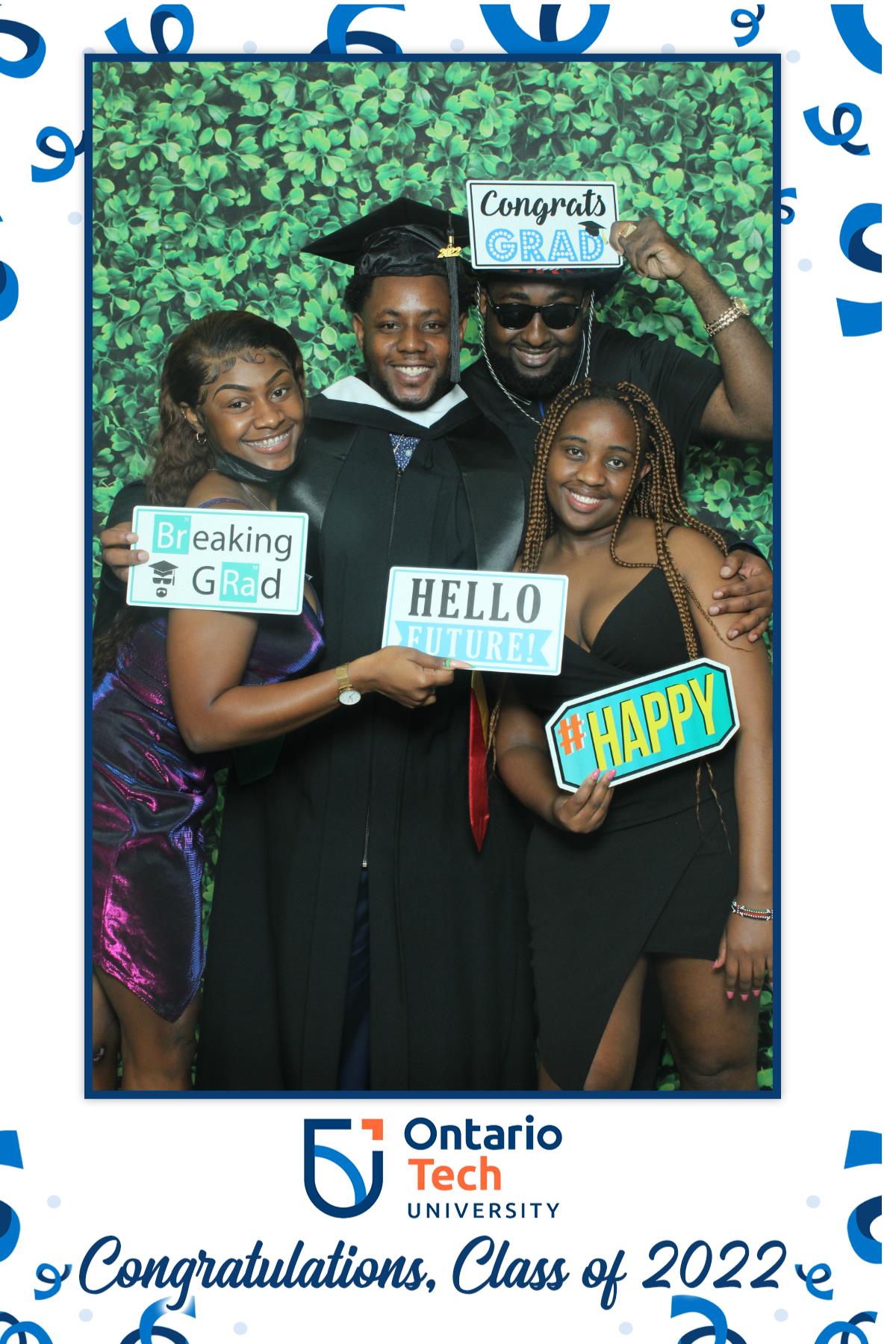 Ontario University Convocation 2022 | View more photos from the event at gallery.myselfiemirror.ca/u/romanmyselfiemirrorca/Ontario-University-Convocation-2022