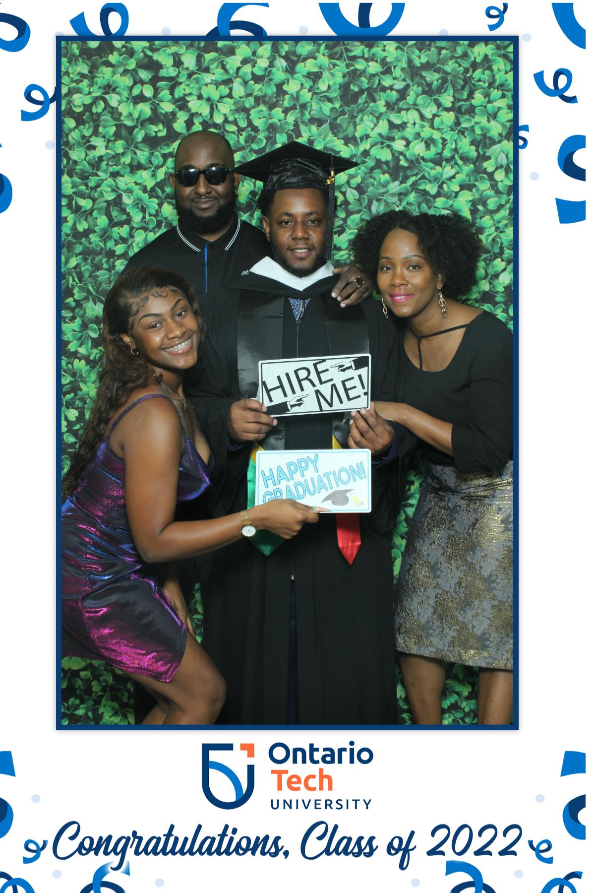 Ontario University Convocation 2022 | View more photos from the event at gallery.myselfiemirror.ca/u/romanmyselfiemirrorca/Ontario-University-Convocation-2022