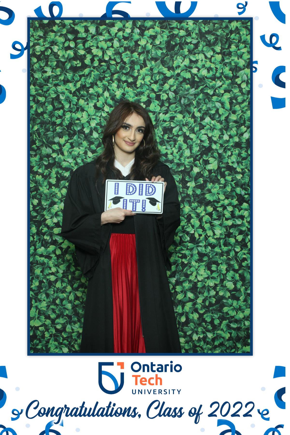 Ontario University Convocation 2022 | View more photos from the event at gallery.myselfiemirror.ca/u/romanmyselfiemirrorca/Ontario-University-Convocation-2022