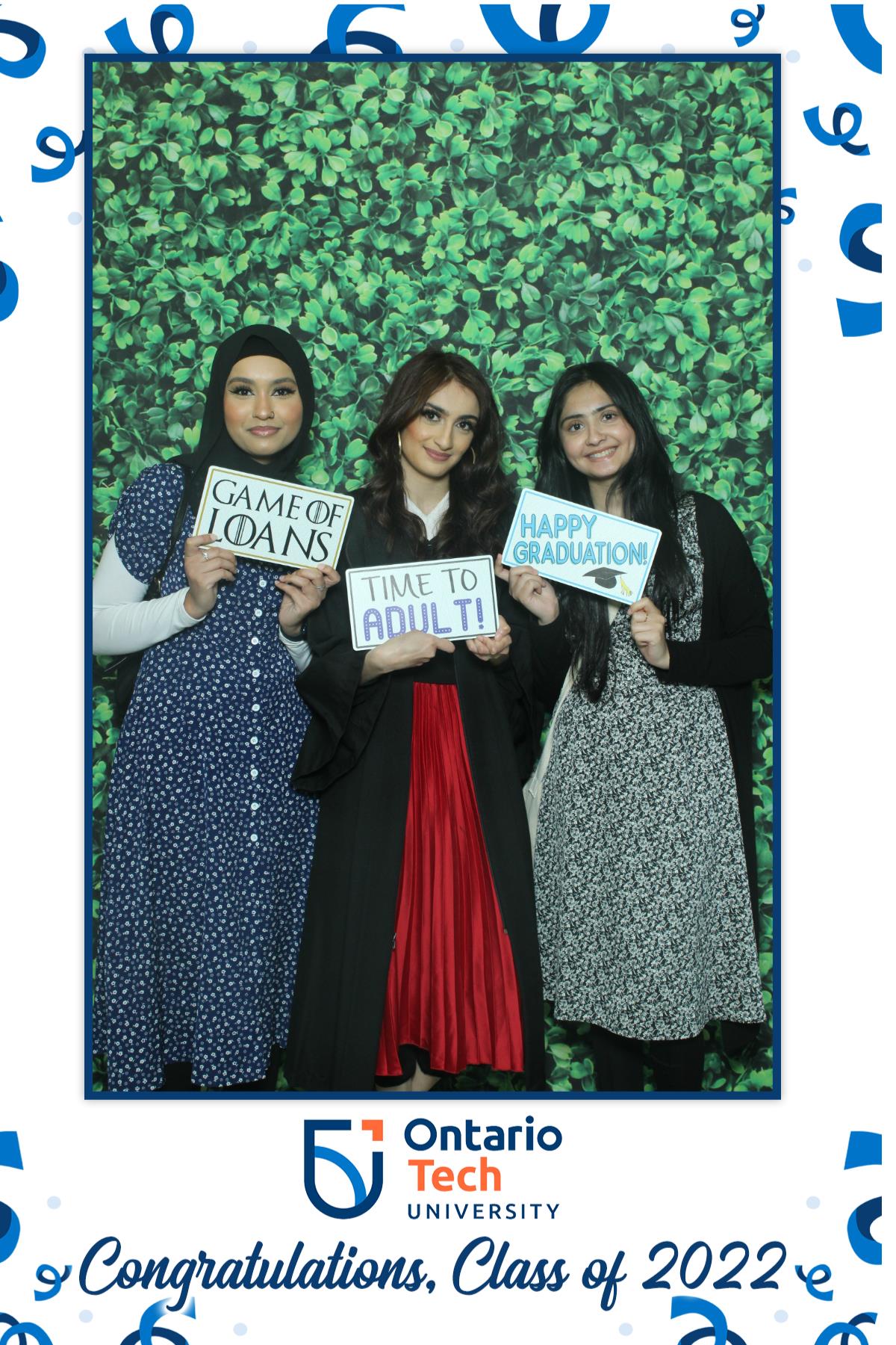 Ontario University Convocation 2022 | View more photos from the event at gallery.myselfiemirror.ca/u/romanmyselfiemirrorca/Ontario-University-Convocation-2022