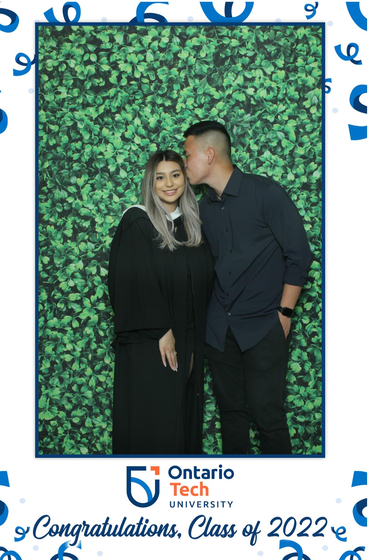 Ontario University Convocation 2022 | View more photos from the event at gallery.myselfiemirror.ca/u/romanmyselfiemirrorca/Ontario-University-Convocation-2022