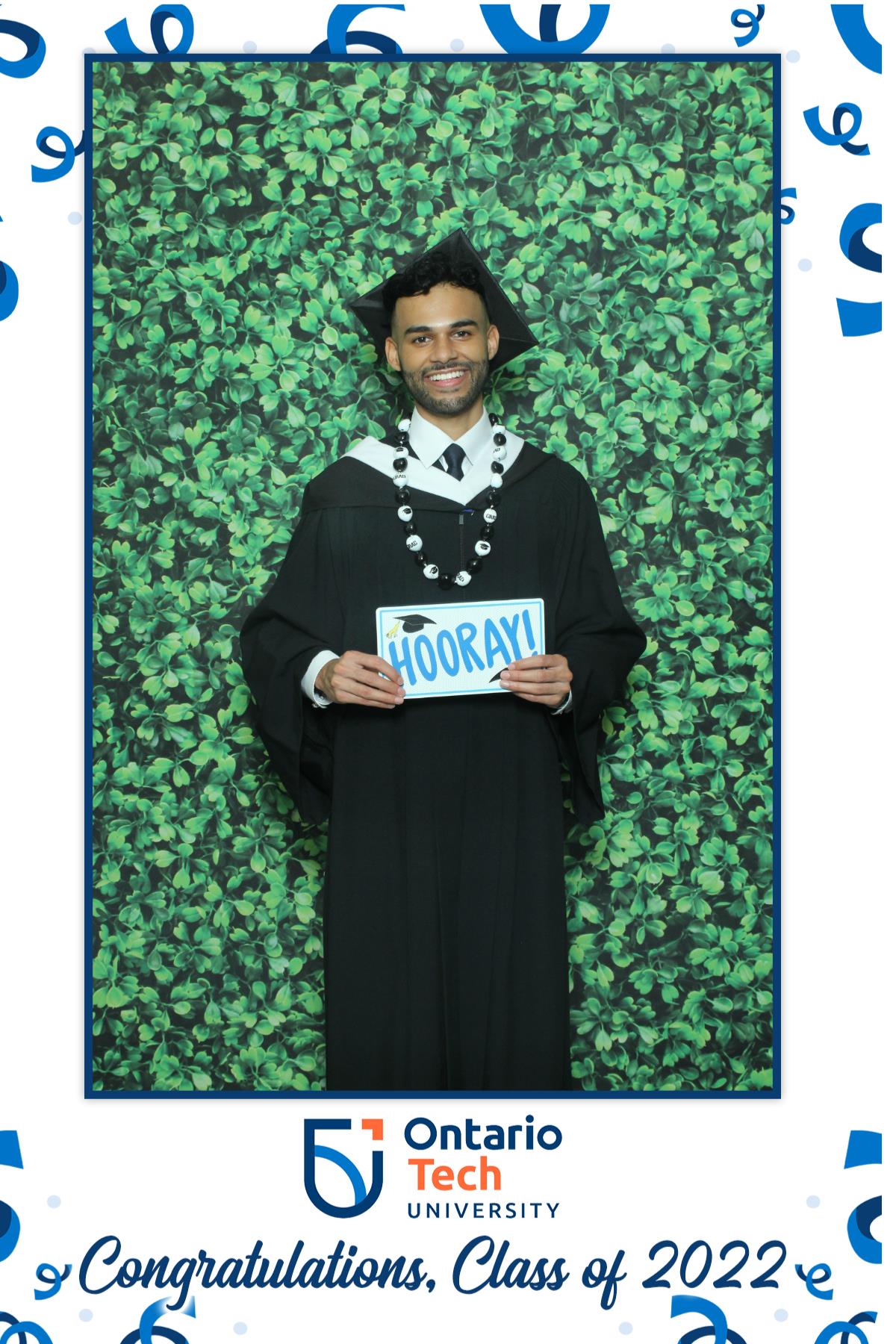 Ontario University Convocation 2022 | View more photos from the event at gallery.myselfiemirror.ca/u/romanmyselfiemirrorca/Ontario-University-Convocation-2022