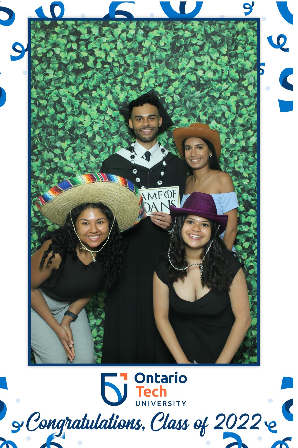 Ontario University Convocation 2022 | View more photos from the event at gallery.myselfiemirror.ca/u/romanmyselfiemirrorca/Ontario-University-Convocation-2022