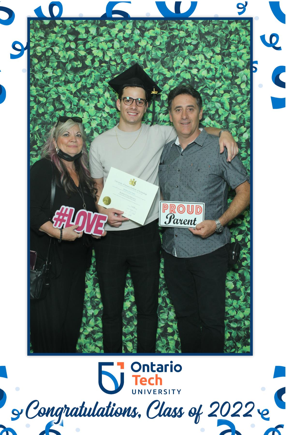 Ontario University Convocation 2022 | View more photos from the event at gallery.myselfiemirror.ca/u/romanmyselfiemirrorca/Ontario-University-Convocation-2022