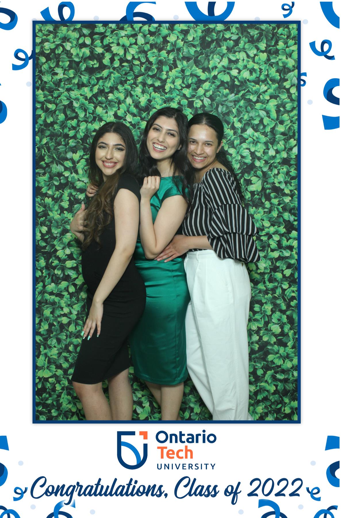 Ontario University Convocation 2022 | View more photos from the event at gallery.myselfiemirror.ca/u/romanmyselfiemirrorca/Ontario-University-Convocation-2022