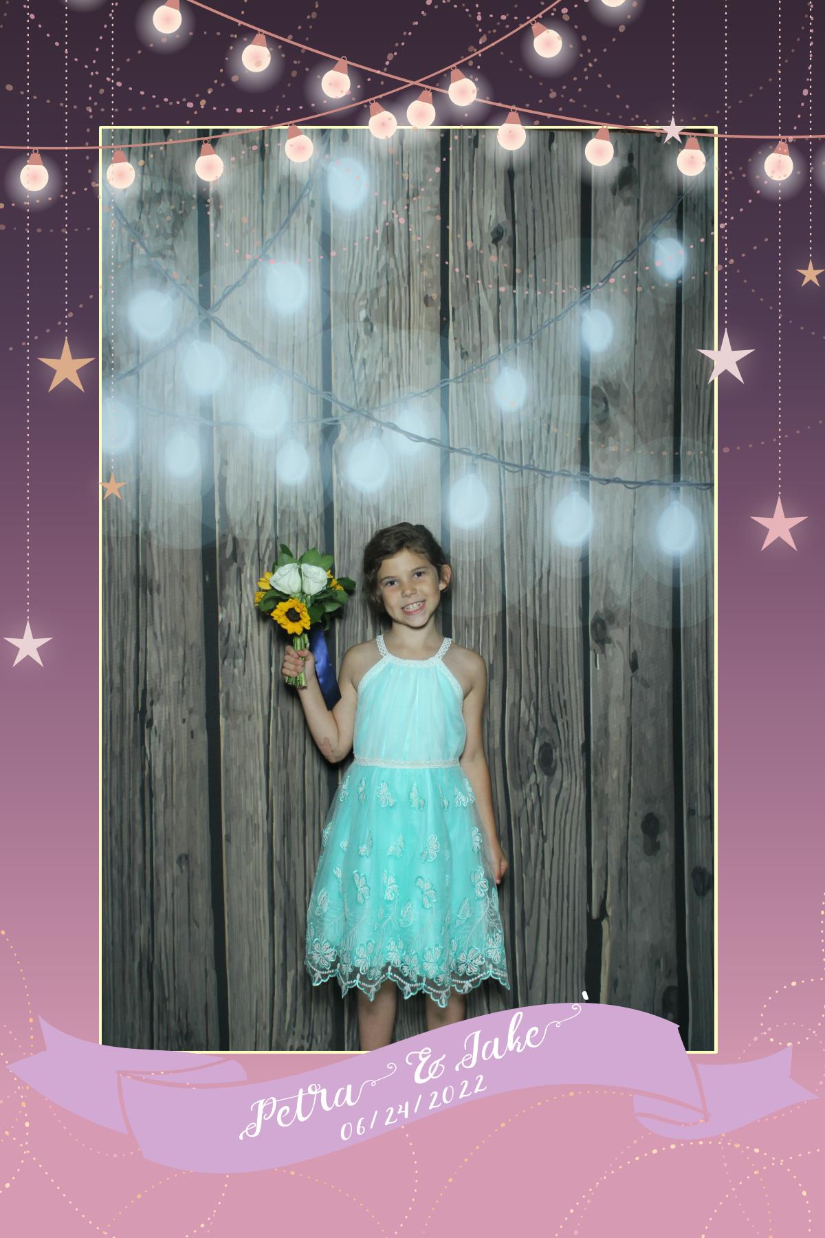 Petra & Jake | View more photos from the event at gallery.myselfiemirror.ca/u/romanmyselfiemirrorca/Petra-Jake