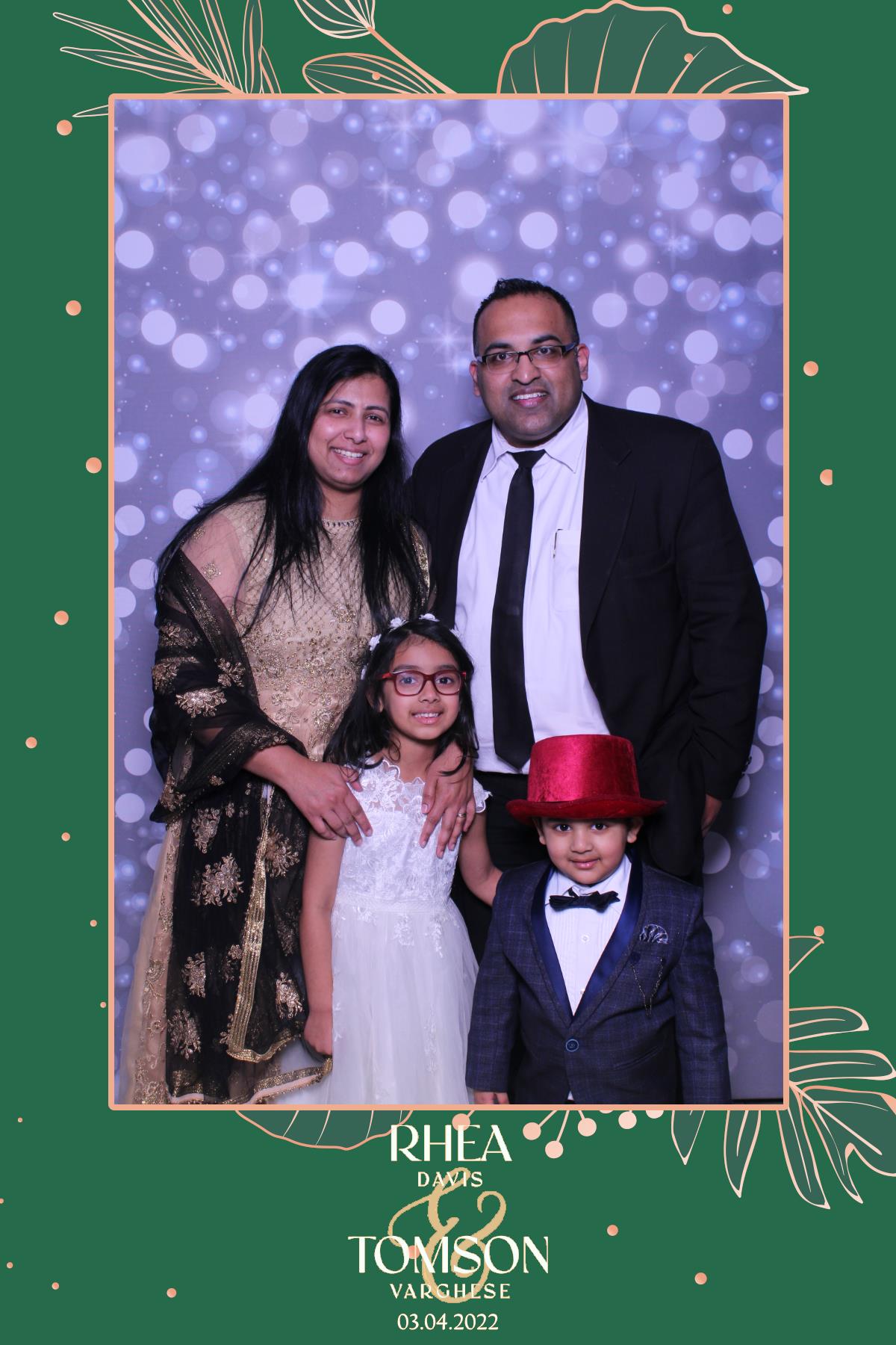 Rhea & Tomson | View more photos from the event at gallery.myselfiemirror.ca/u/romanmyselfiemirrorca/Rhea-Tomson