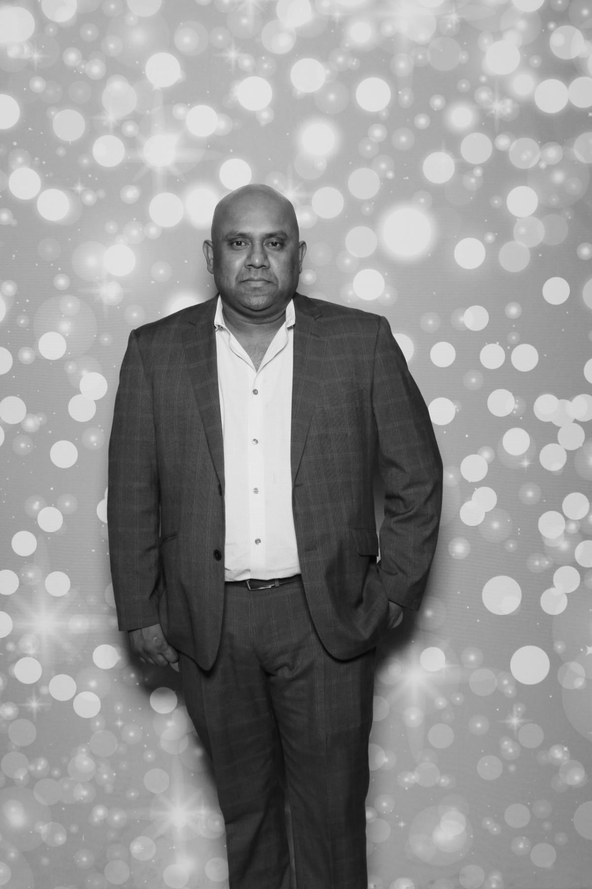 Rhea & Tomson | View more photos from the event at gallery.myselfiemirror.ca/u/romanmyselfiemirrorca/Rhea-Tomson