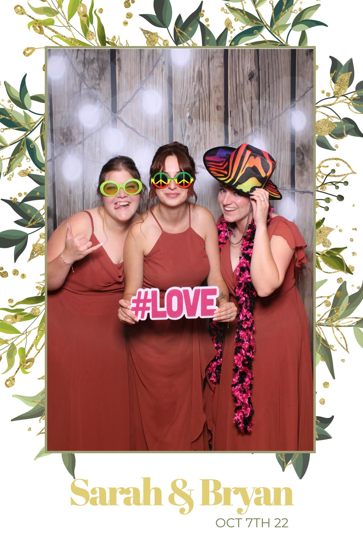 Sarah & Bryan  | View more photos from the event at gallery.myselfiemirror.ca/u/romanmyselfiemirrorca/Sarah-Bryan