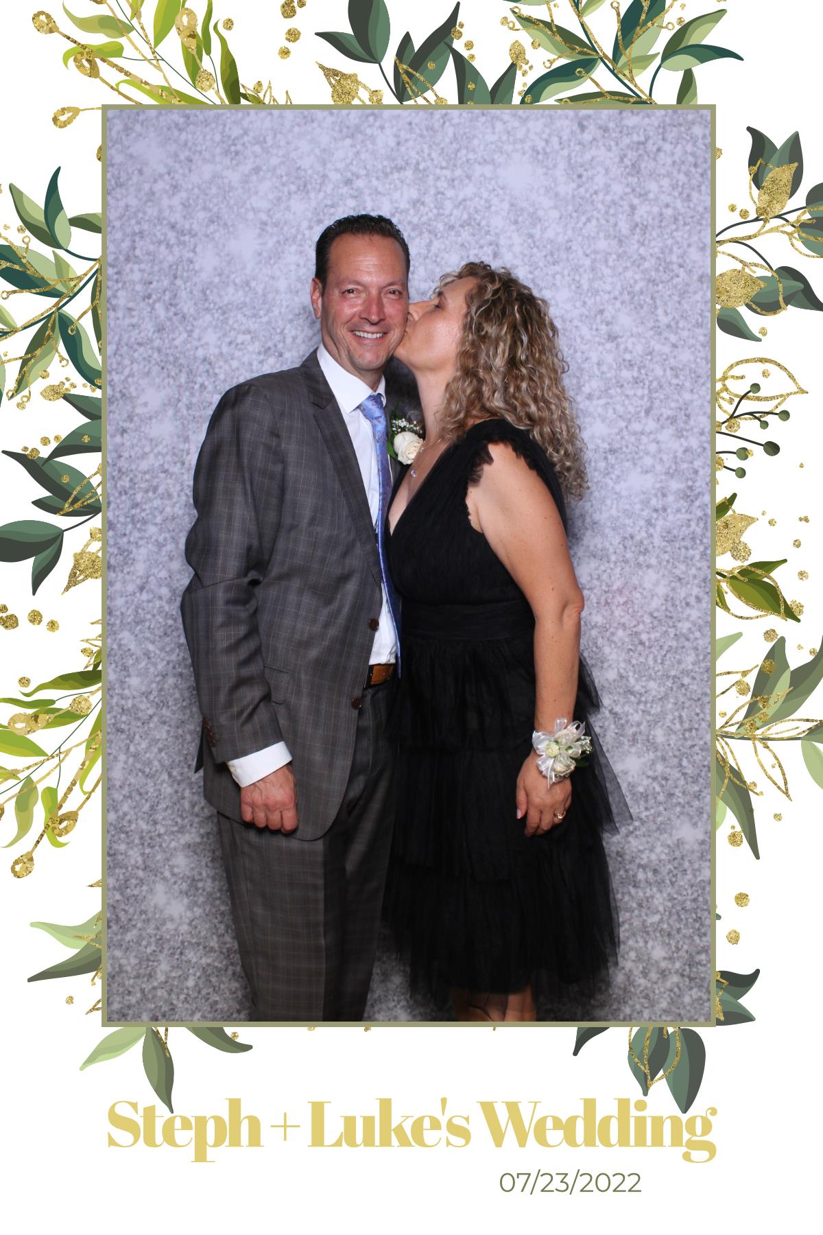 Steph & Luke | View more photos from the event at gallery.myselfiemirror.ca/u/romanmyselfiemirrorca/Steph-Luke