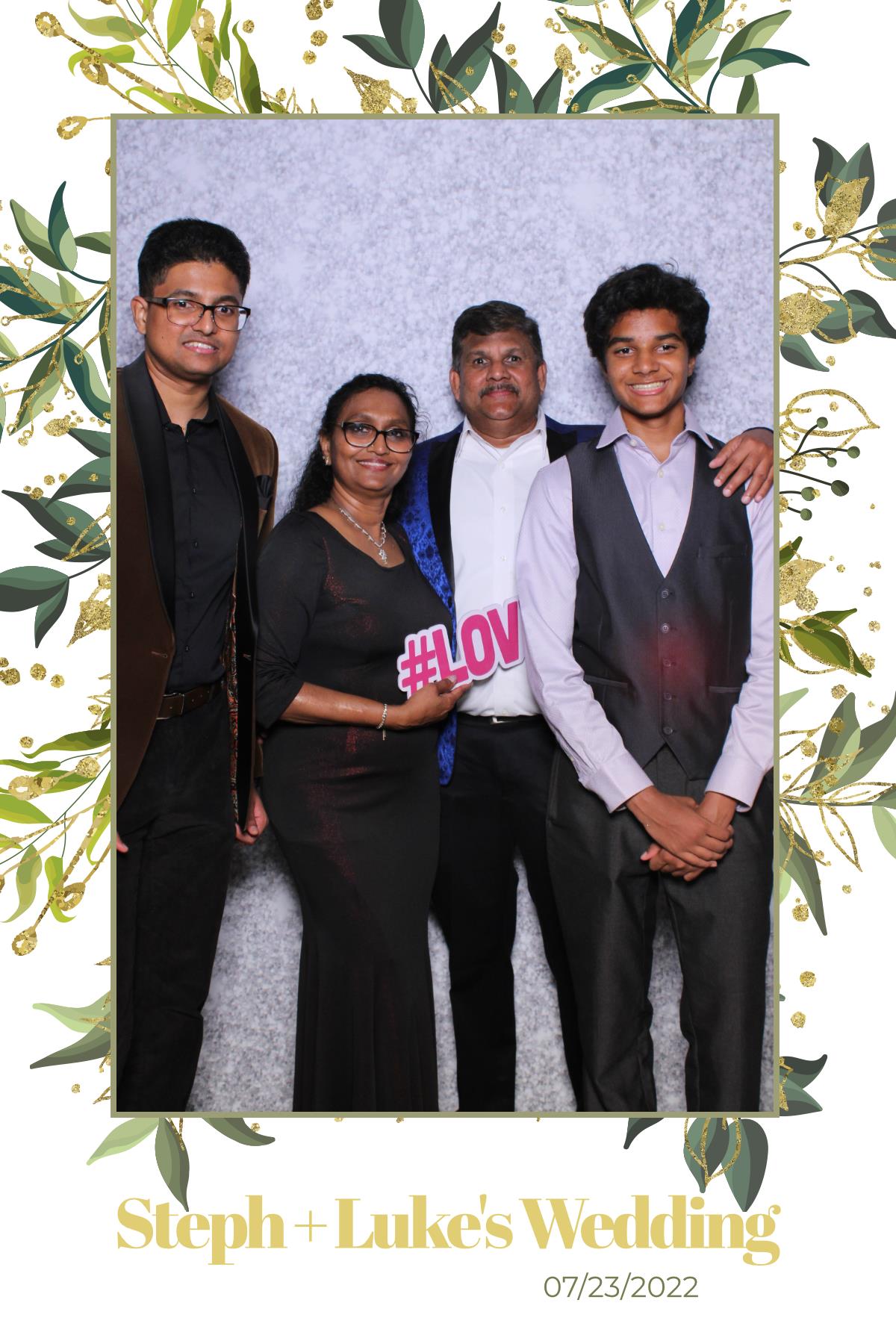 Steph & Luke | View more photos from the event at gallery.myselfiemirror.ca/u/romanmyselfiemirrorca/Steph-Luke