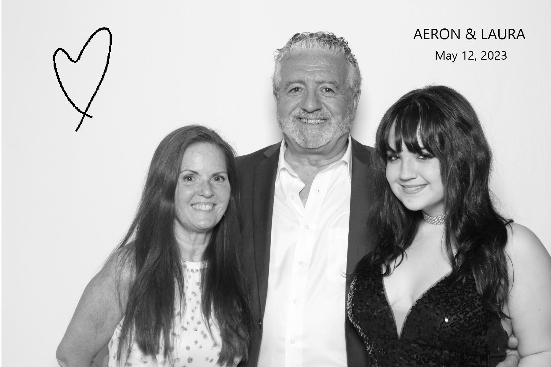 Aeron & Laura | View more photos from the event at gallery.myselfiemirror.ca/u/romanmyselfiemirrorca/Aeron-Laura