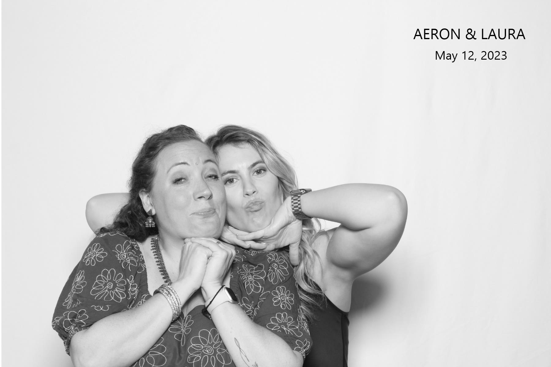 Aeron & Laura | View more photos from the event at gallery.myselfiemirror.ca/u/romanmyselfiemirrorca/Aeron-Laura