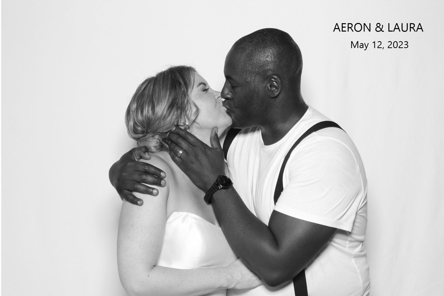 Aeron & Laura | View more photos from the event at gallery.myselfiemirror.ca/u/romanmyselfiemirrorca/Aeron-Laura