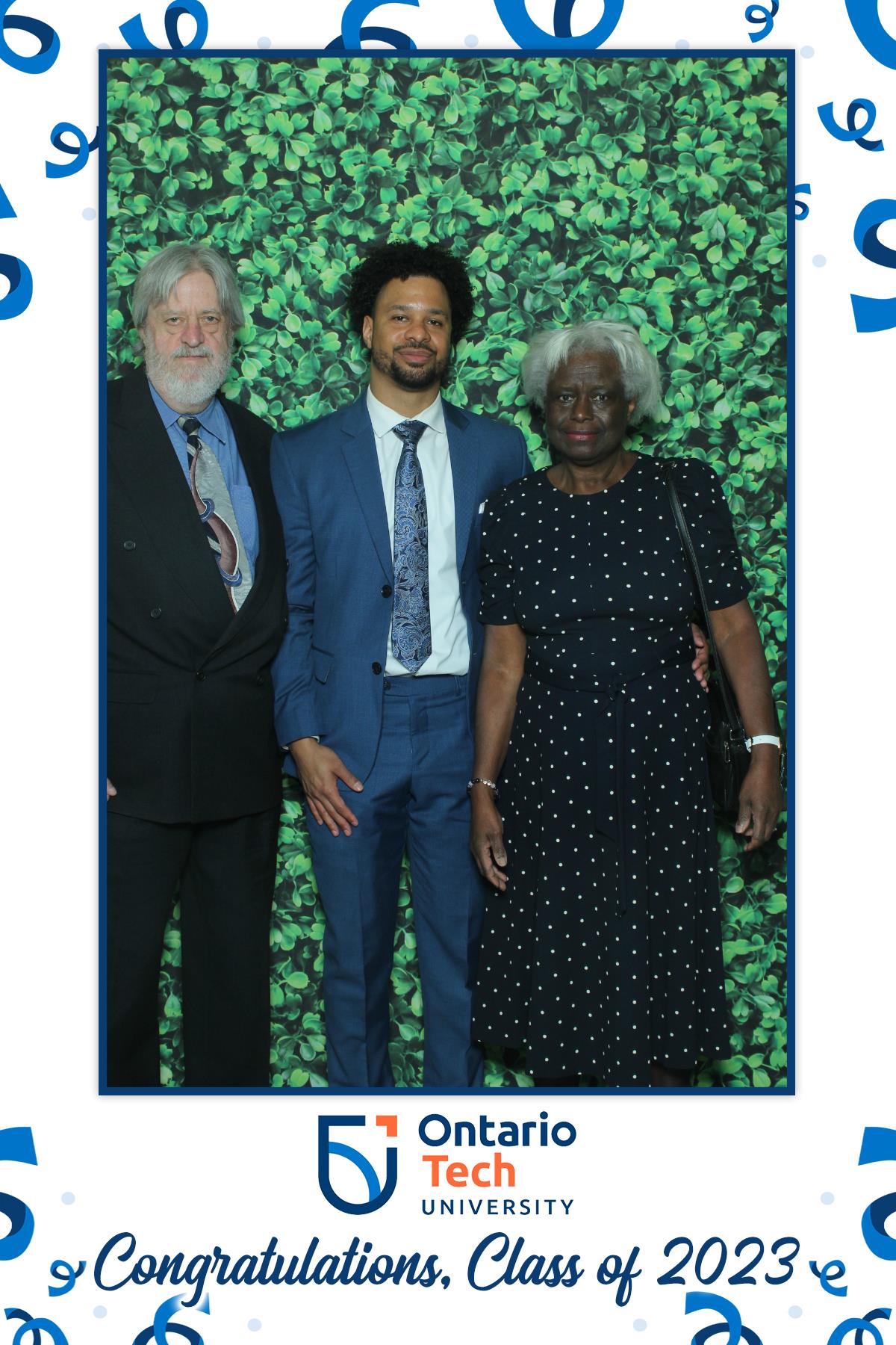 Annual Convocation | View more photos from the event at gallery.myselfiemirror.ca/u/romanmyselfiemirrorca/Annual-Convocation