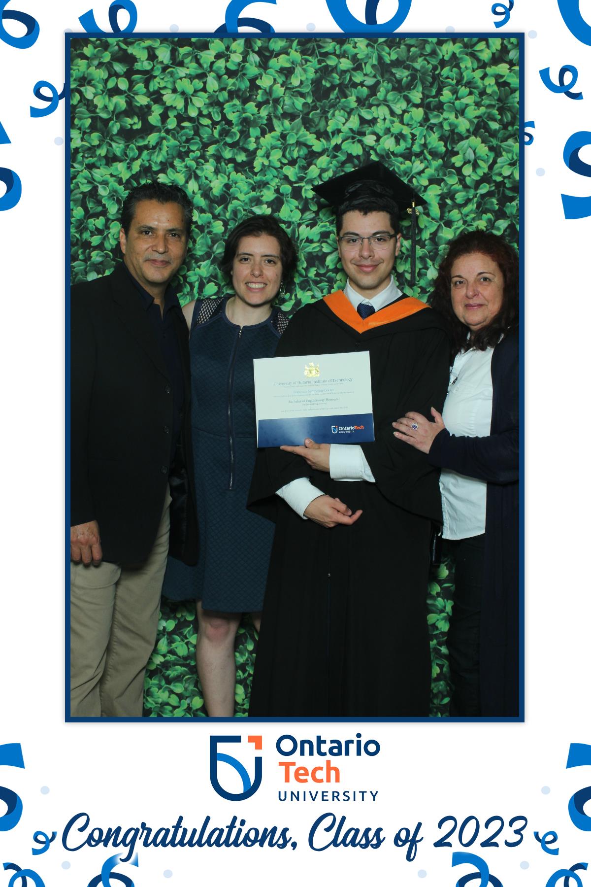 Annual Convocation | View more photos from the event at gallery.myselfiemirror.ca/u/romanmyselfiemirrorca/Annual-Convocation