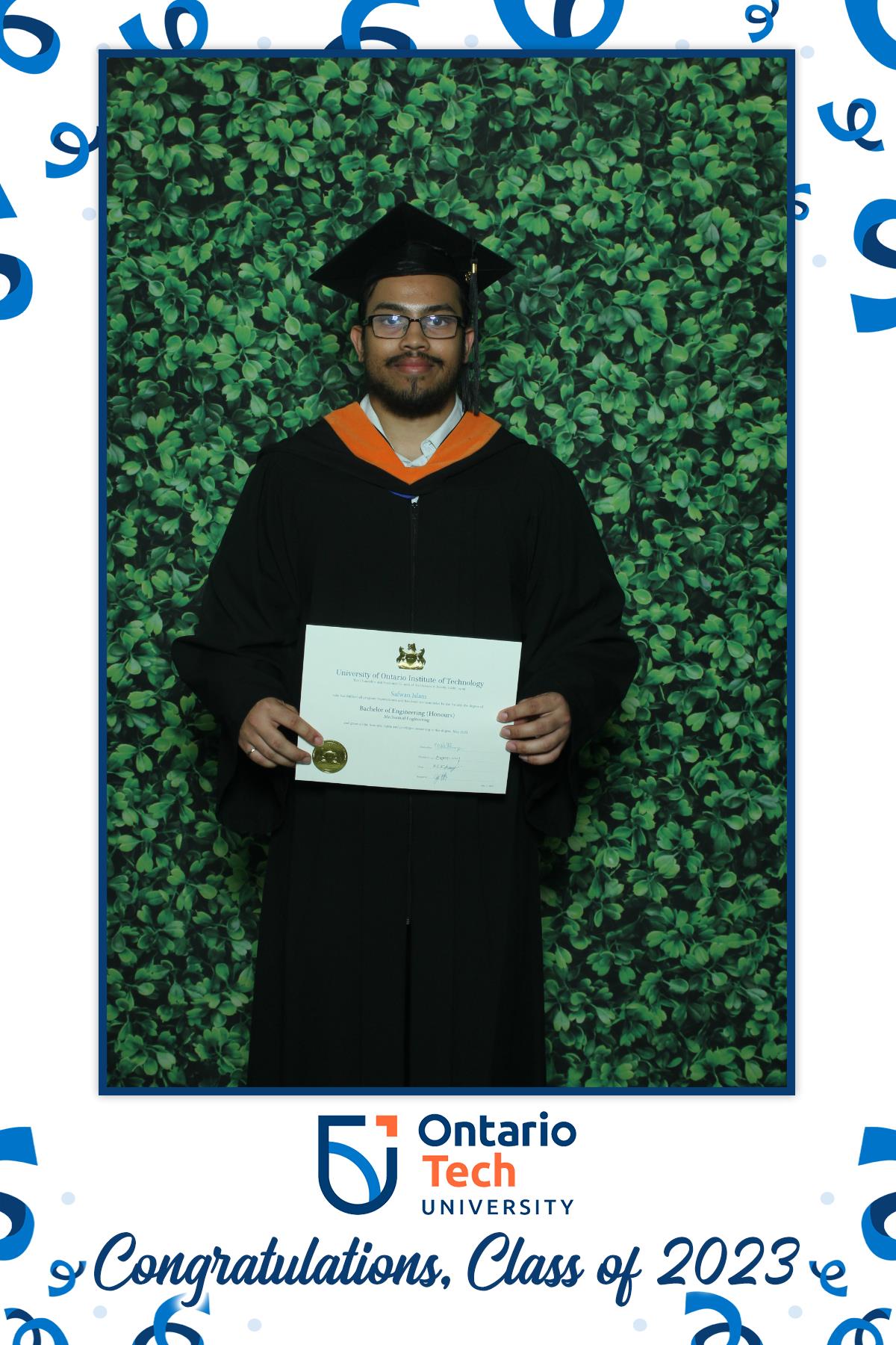 Annual Convocation | View more photos from the event at gallery.myselfiemirror.ca/u/romanmyselfiemirrorca/Annual-Convocation