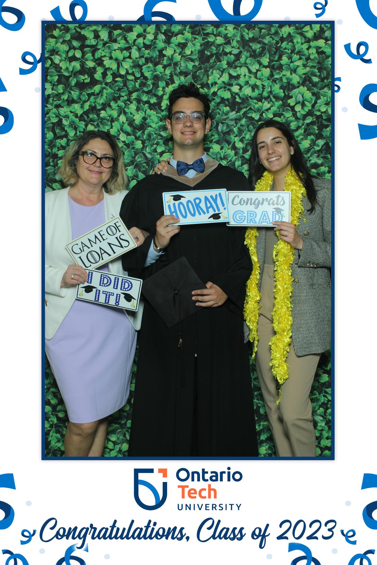 Annual Convocation | View more photos from the event at gallery.myselfiemirror.ca/u/romanmyselfiemirrorca/Annual-Convocation