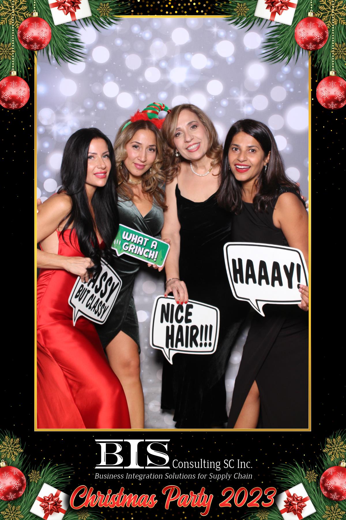 BIS Christmas 2023  | View more photos from the event at gallery.myselfiemirror.ca/u/romanmyselfiemirrorca/BIS-Christmas-2023