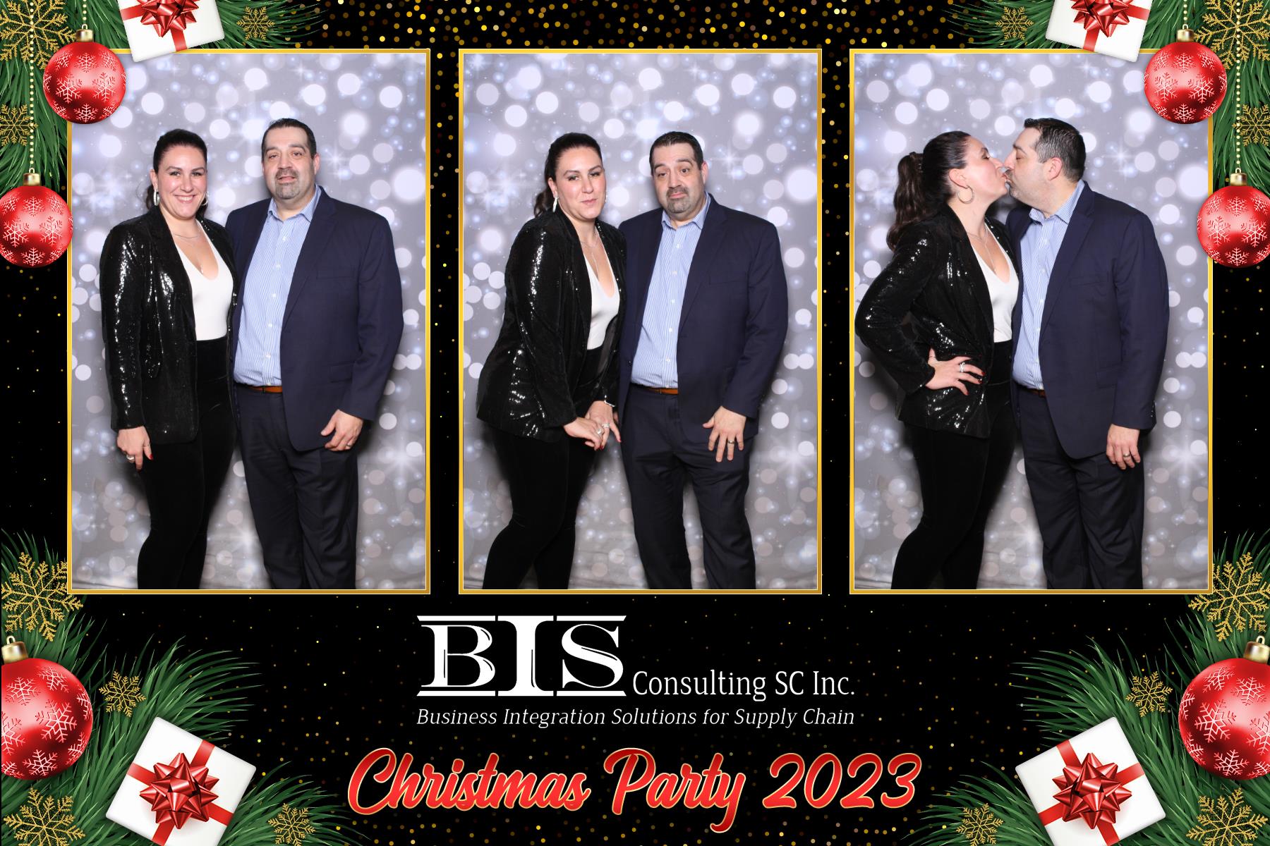 BIS Christmas 2023  | View more photos from the event at gallery.myselfiemirror.ca/u/romanmyselfiemirrorca/BIS-Christmas-2023