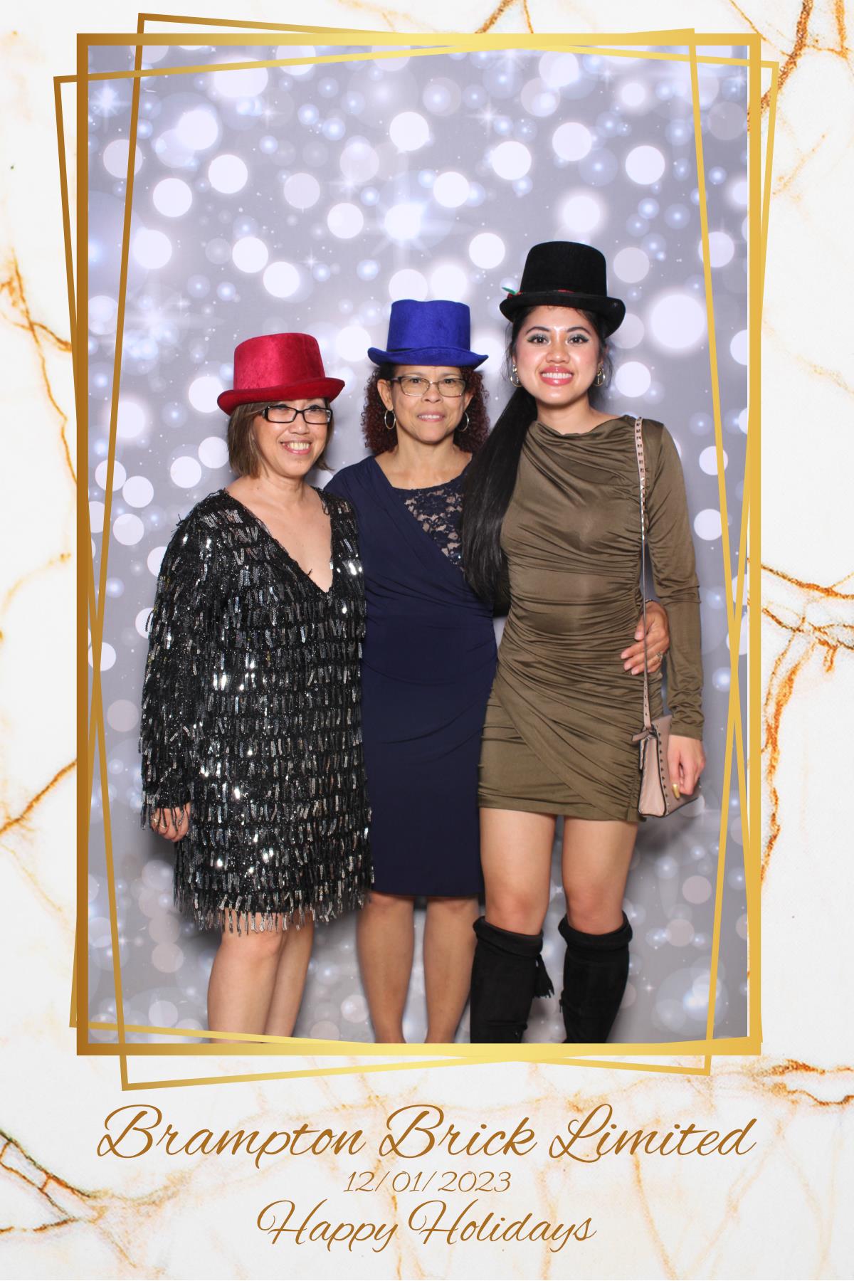 Brampton Brick Limited Holiday Party | View more photos from the event at gallery.myselfiemirror.ca/u/romanmyselfiemirrorca/Brampton-Brick-Limited-Holiday-Party