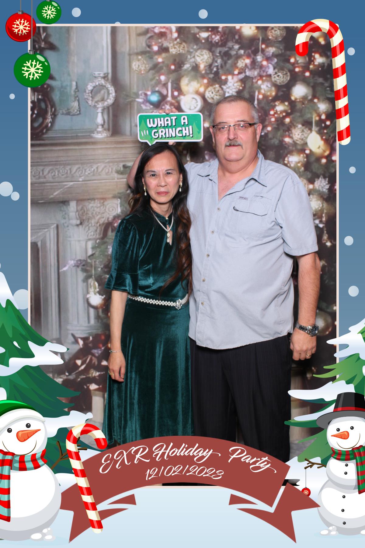 EXR Holiday Party  | View more photos from the event at gallery.myselfiemirror.ca/u/romanmyselfiemirrorca/EXR-Holiday-Party