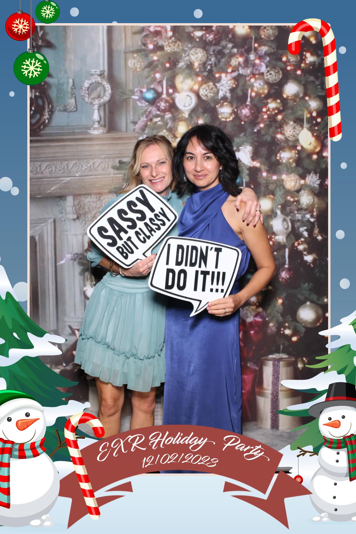 EXR Holiday Party  | View more photos from the event at gallery.myselfiemirror.ca/u/romanmyselfiemirrorca/EXR-Holiday-Party