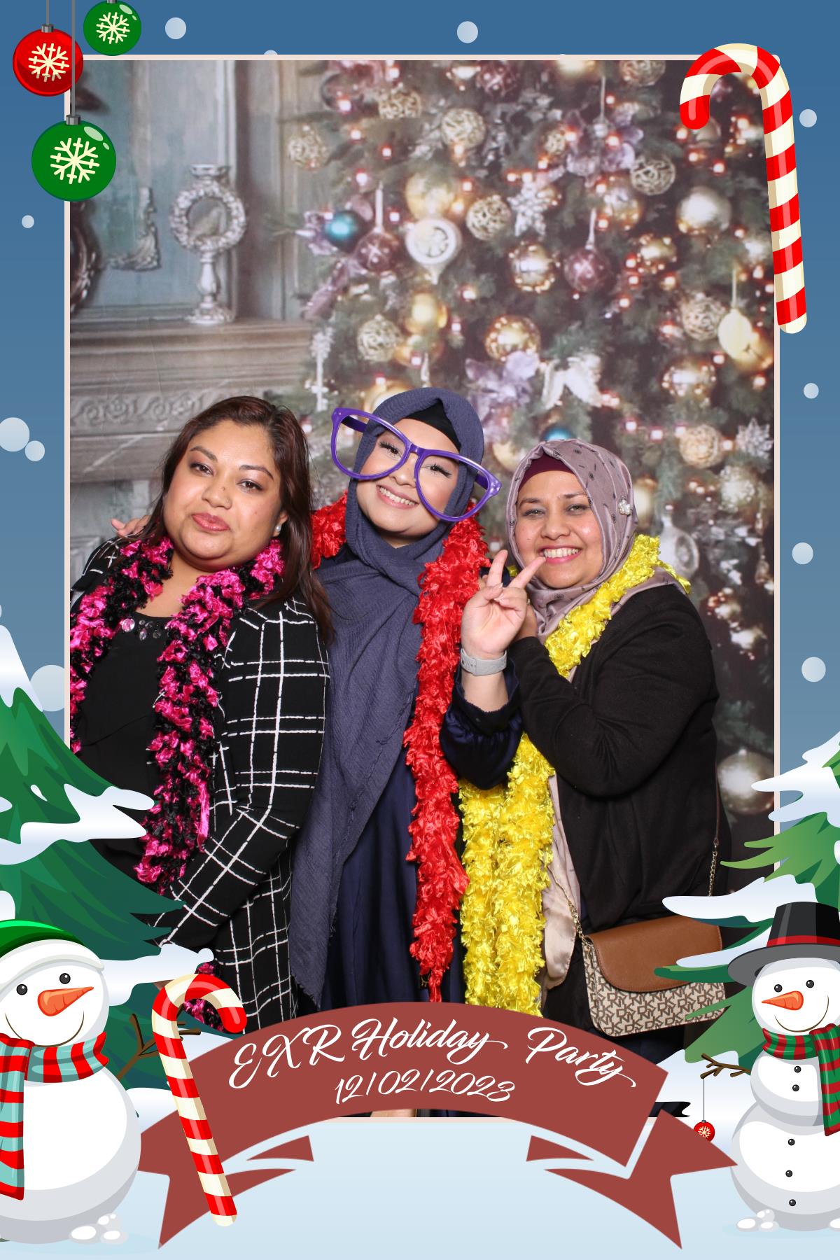 EXR Holiday Party  | View more photos from the event at gallery.myselfiemirror.ca/u/romanmyselfiemirrorca/EXR-Holiday-Party