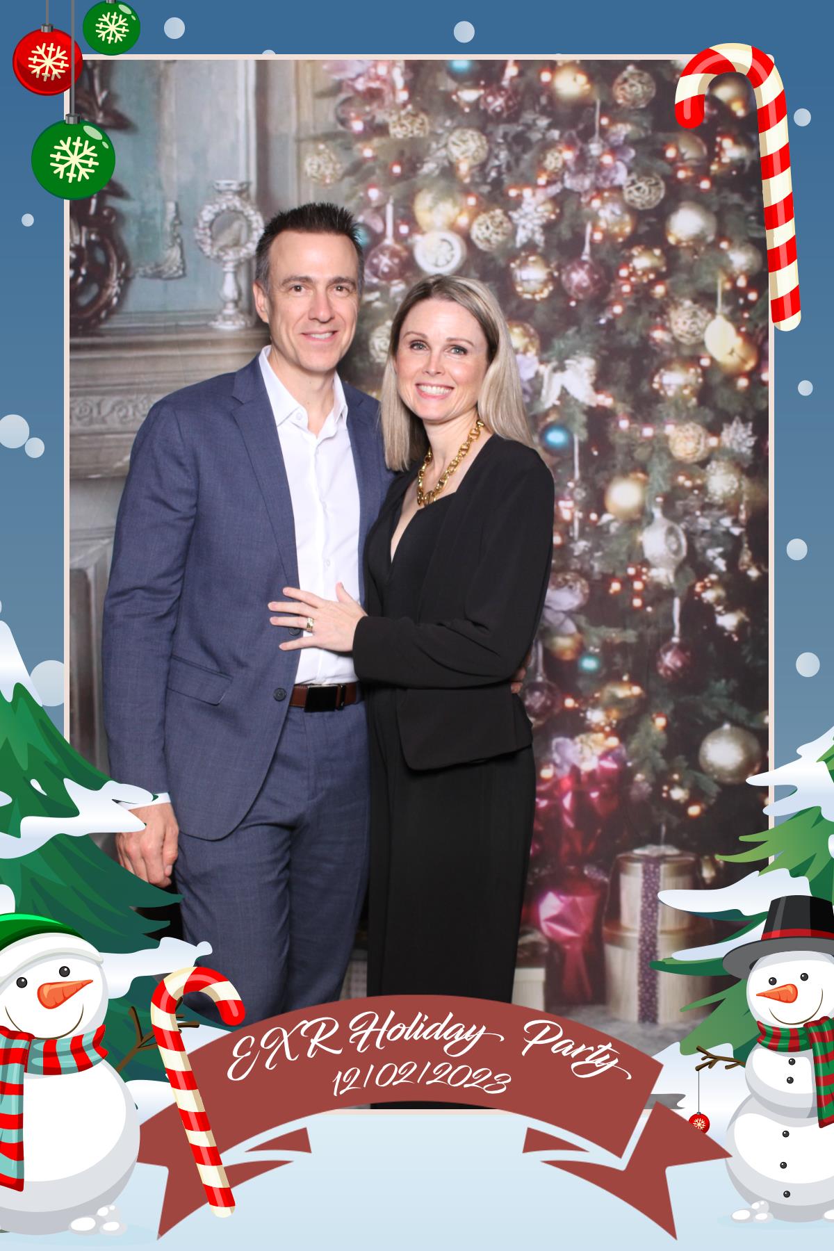 EXR Holiday Party  | View more photos from the event at gallery.myselfiemirror.ca/u/romanmyselfiemirrorca/EXR-Holiday-Party