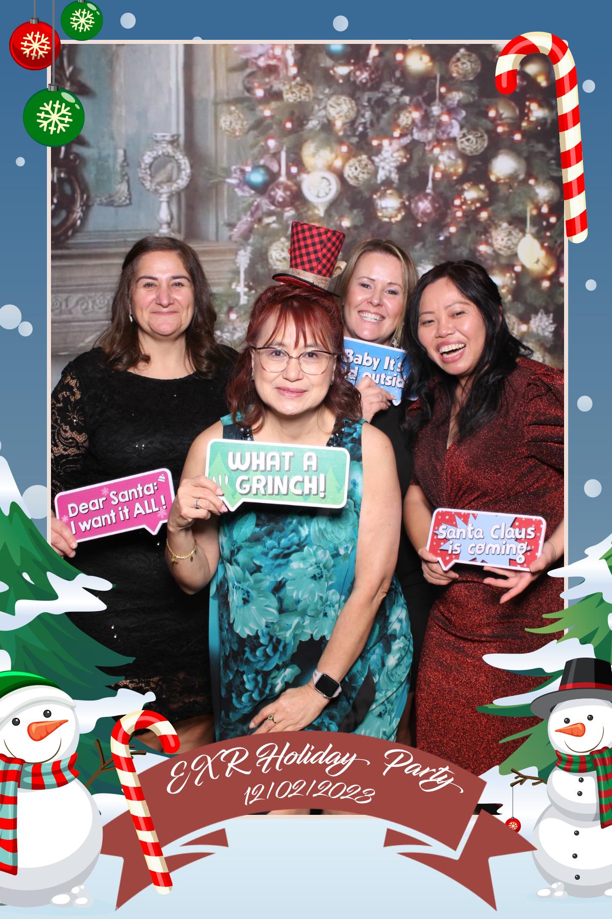 EXR Holiday Party  | View more photos from the event at gallery.myselfiemirror.ca/u/romanmyselfiemirrorca/EXR-Holiday-Party