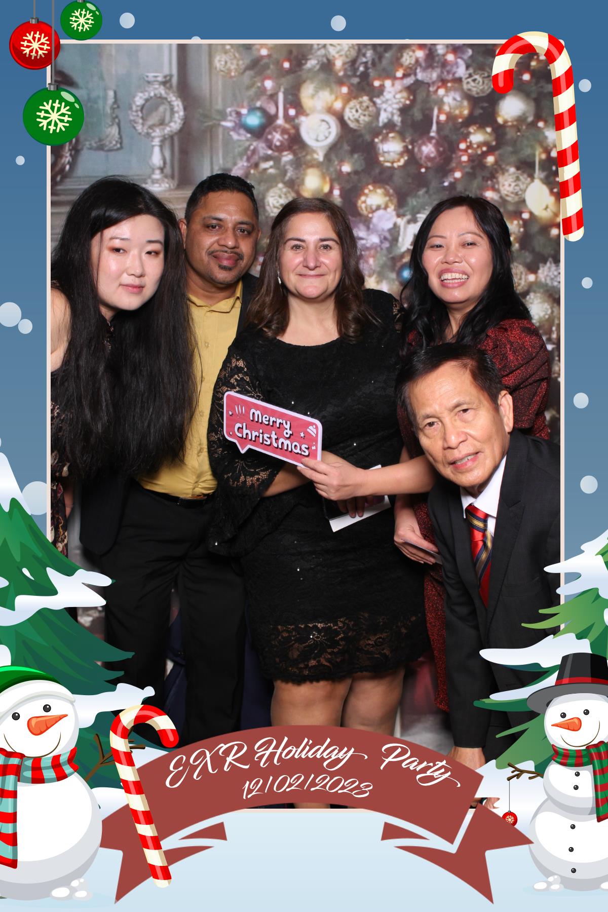 EXR Holiday Party  | View more photos from the event at gallery.myselfiemirror.ca/u/romanmyselfiemirrorca/EXR-Holiday-Party