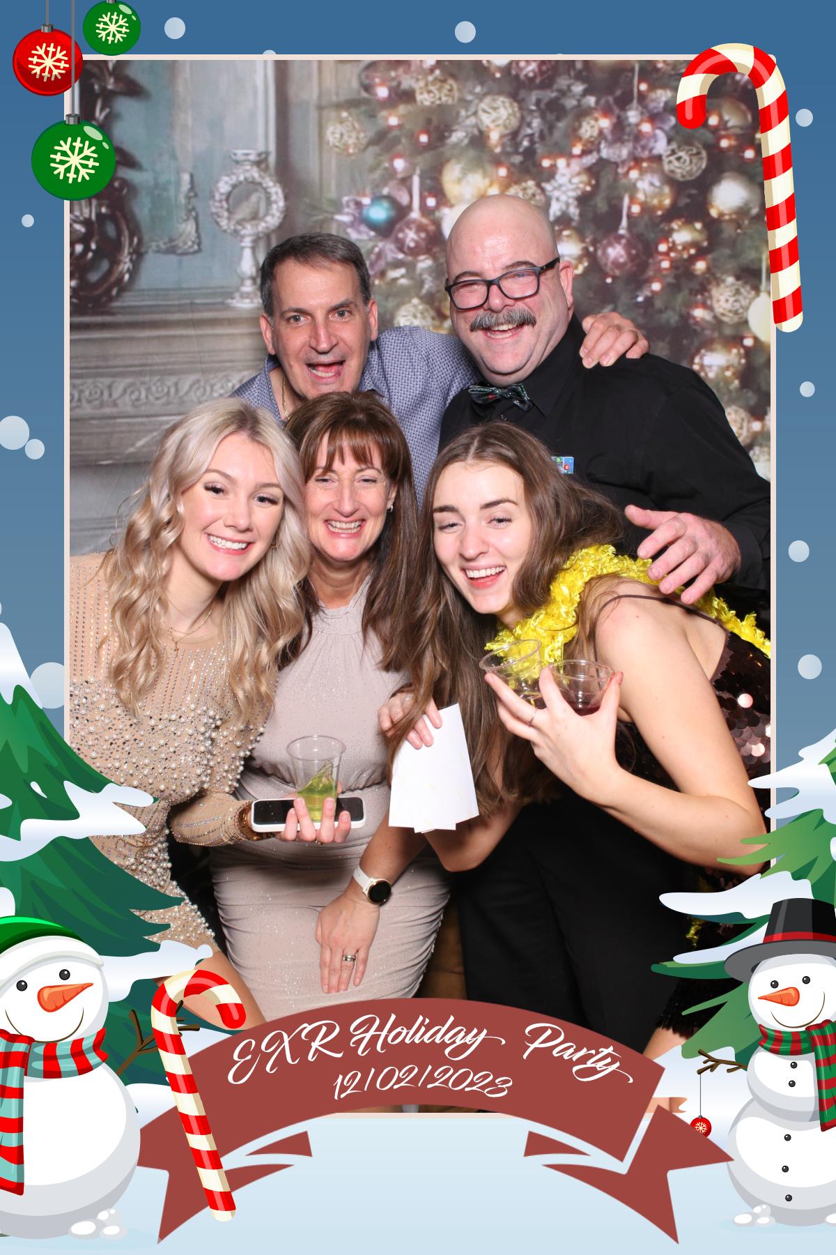 EXR Holiday Party  | View more photos from the event at gallery.myselfiemirror.ca/u/romanmyselfiemirrorca/EXR-Holiday-Party