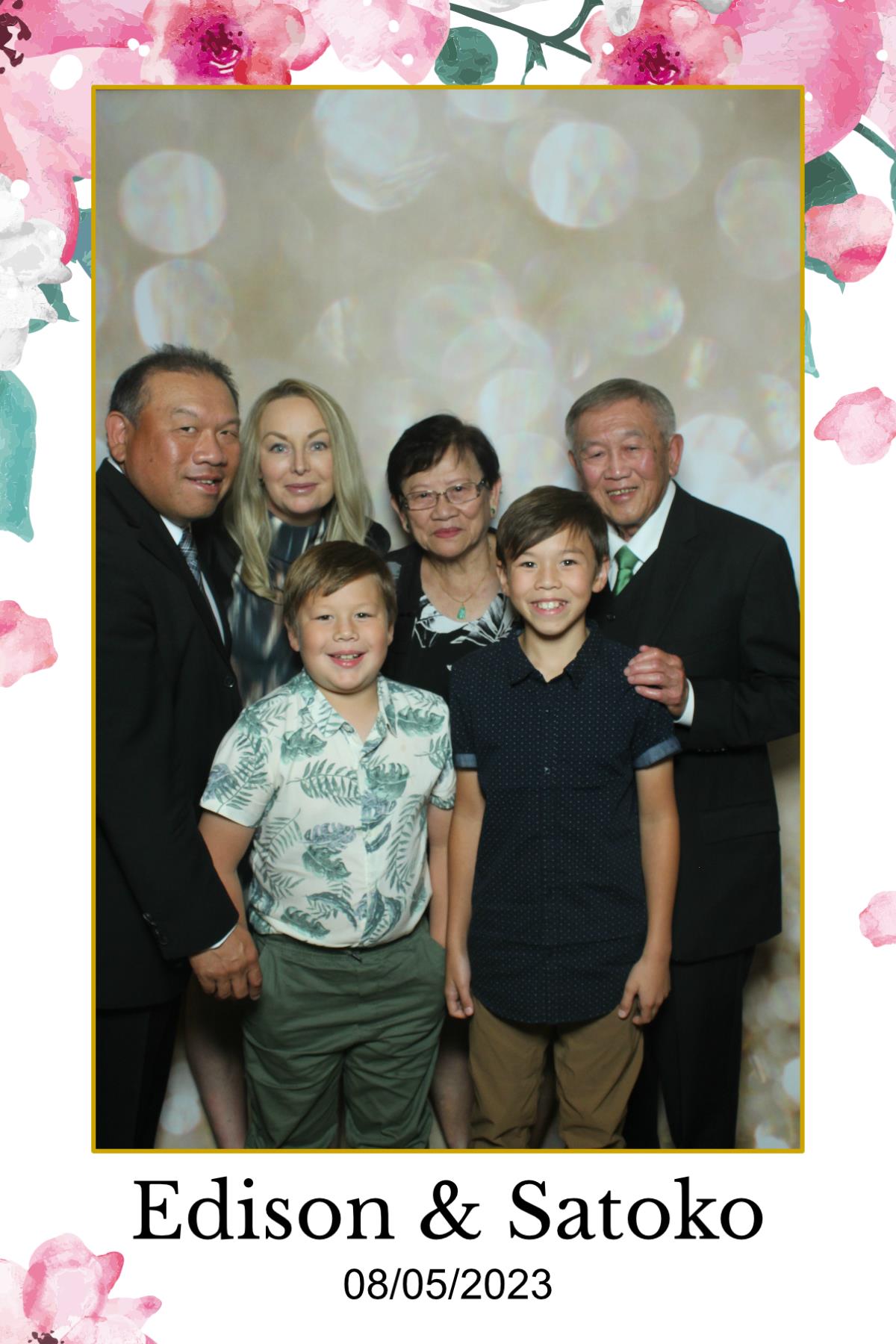 Edison & Satoko | View more photos from the event at gallery.myselfiemirror.ca/u/romanmyselfiemirrorca/Edison-Satoko