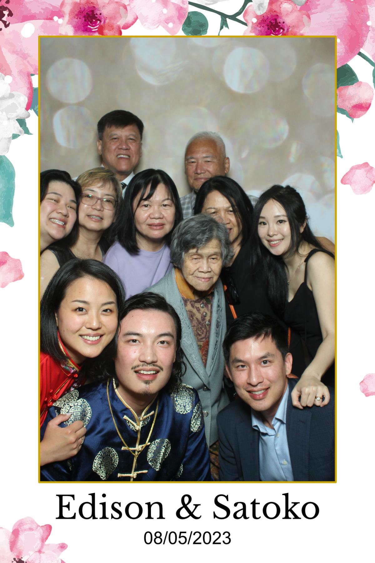 Edison & Satoko | View more photos from the event at gallery.myselfiemirror.ca/u/romanmyselfiemirrorca/Edison-Satoko