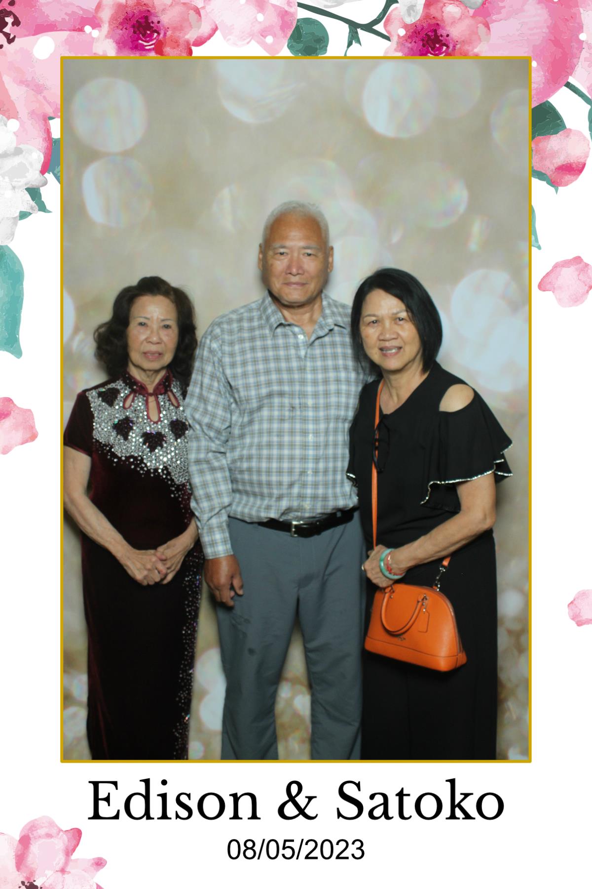 Edison & Satoko | View more photos from the event at gallery.myselfiemirror.ca/u/romanmyselfiemirrorca/Edison-Satoko