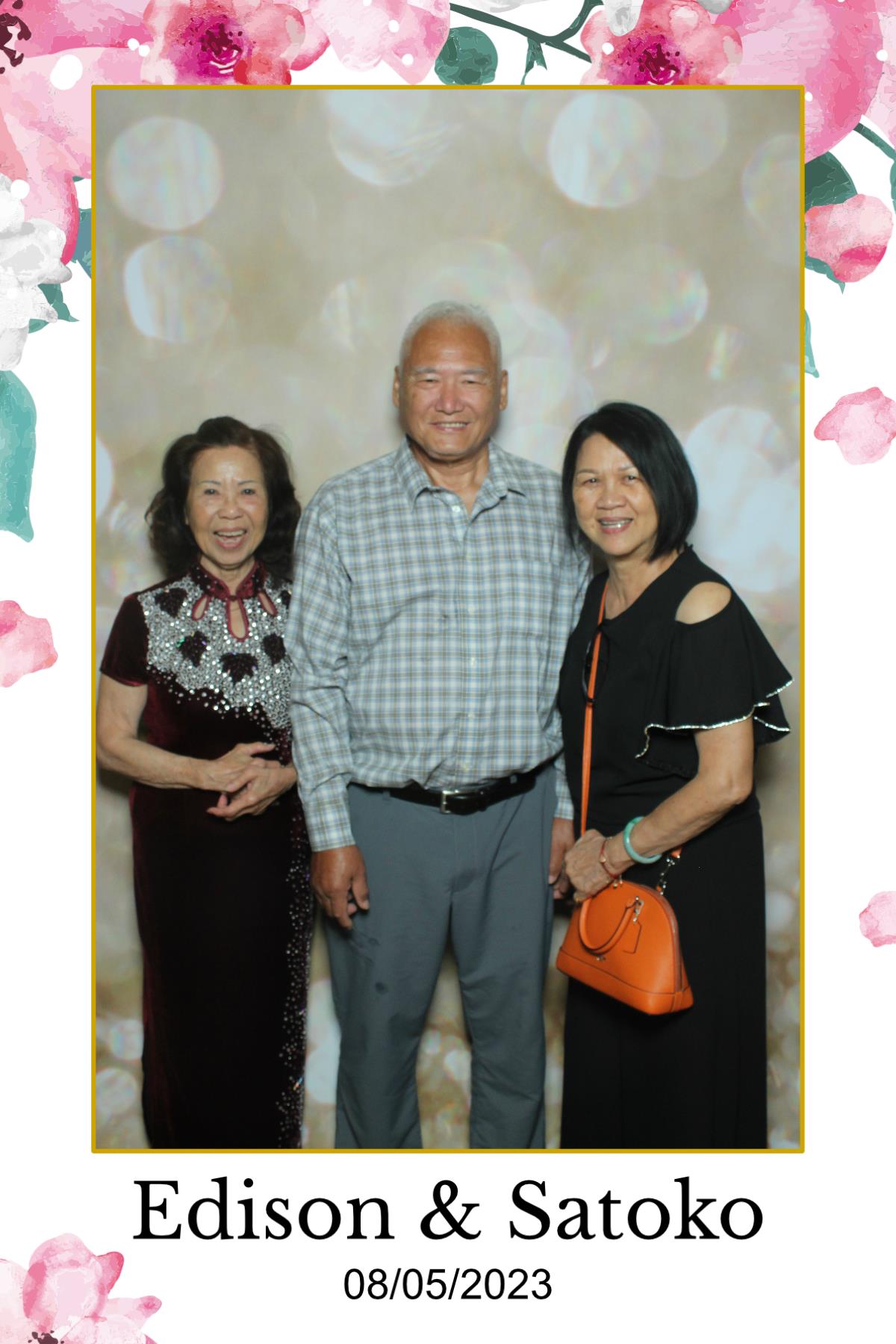 Edison & Satoko | View more photos from the event at gallery.myselfiemirror.ca/u/romanmyselfiemirrorca/Edison-Satoko