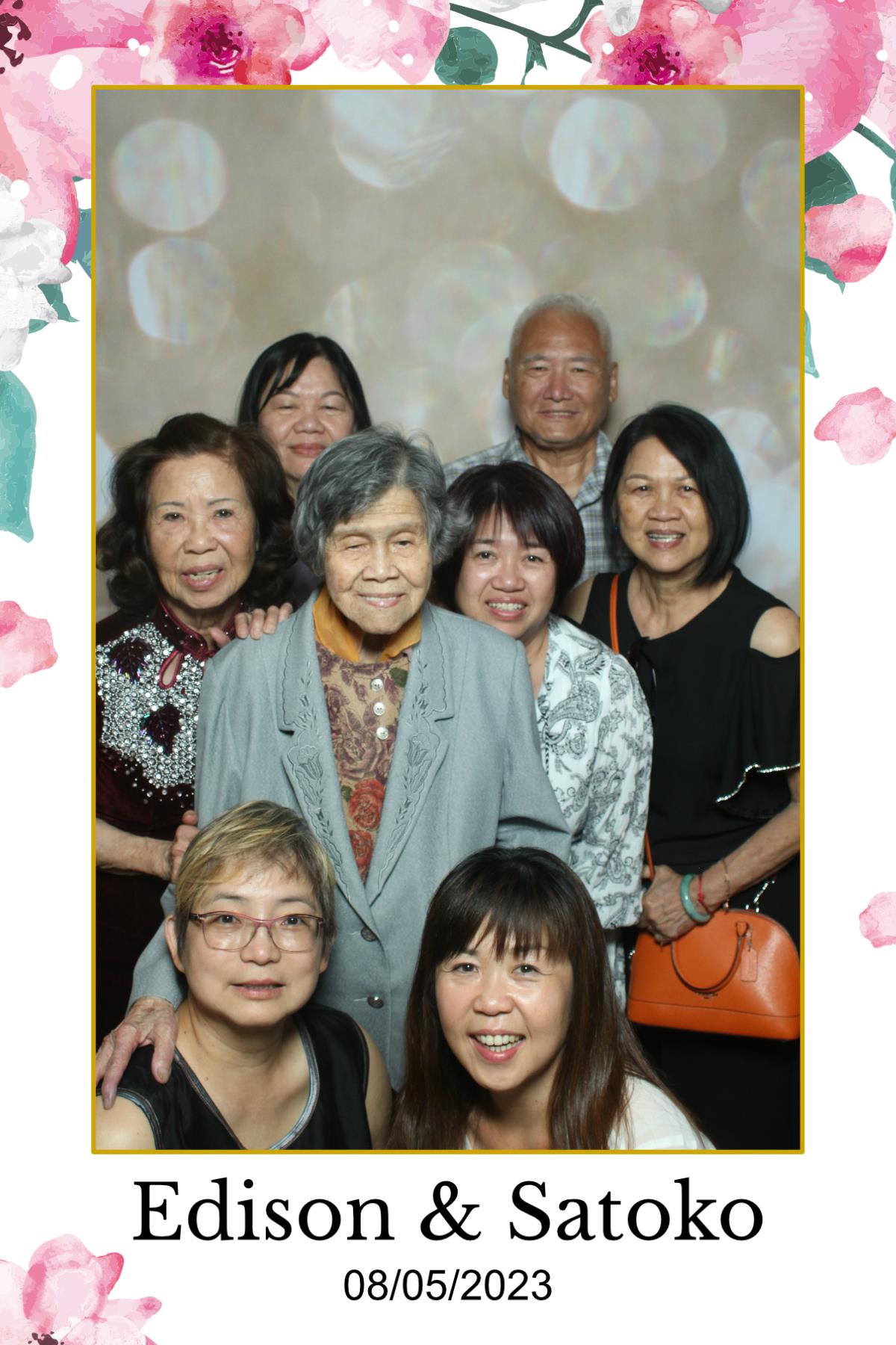 Edison & Satoko | View more photos from the event at gallery.myselfiemirror.ca/u/romanmyselfiemirrorca/Edison-Satoko