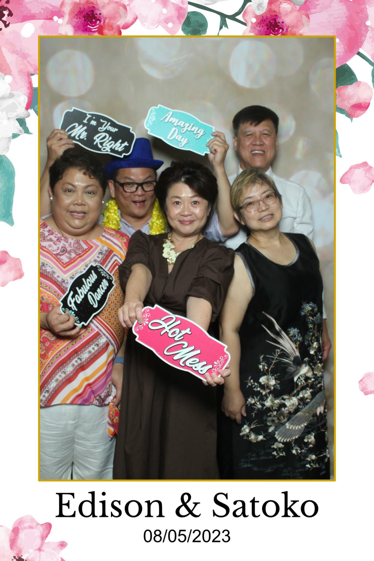 Edison & Satoko | View more photos from the event at gallery.myselfiemirror.ca/u/romanmyselfiemirrorca/Edison-Satoko