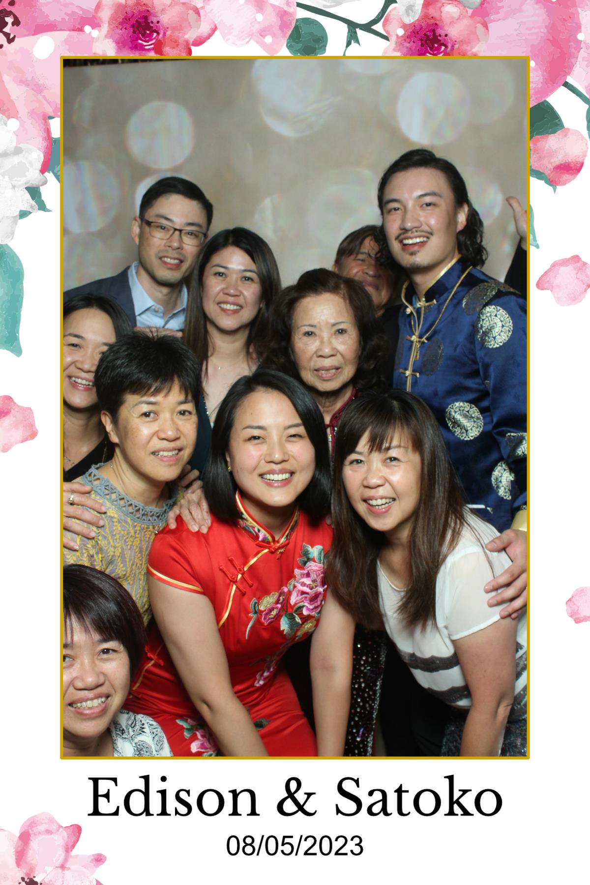 Edison & Satoko | View more photos from the event at gallery.myselfiemirror.ca/u/romanmyselfiemirrorca/Edison-Satoko