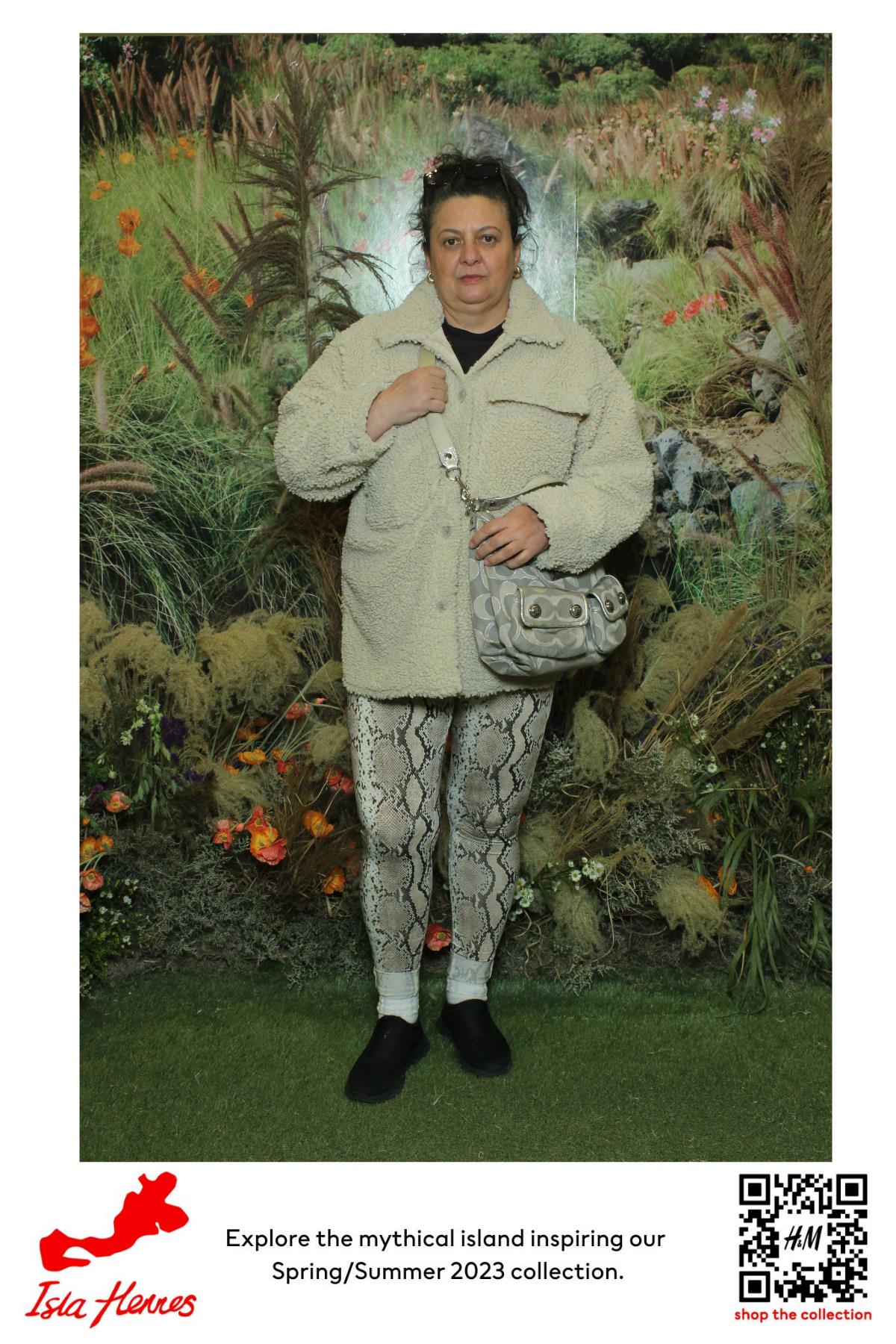 H&M Isla Hennes Collection Launch | View more photos from the event at gallery.myselfiemirror.ca/u/romanmyselfiemirrorca/HM-Isla-Hennes-Collection-Launch